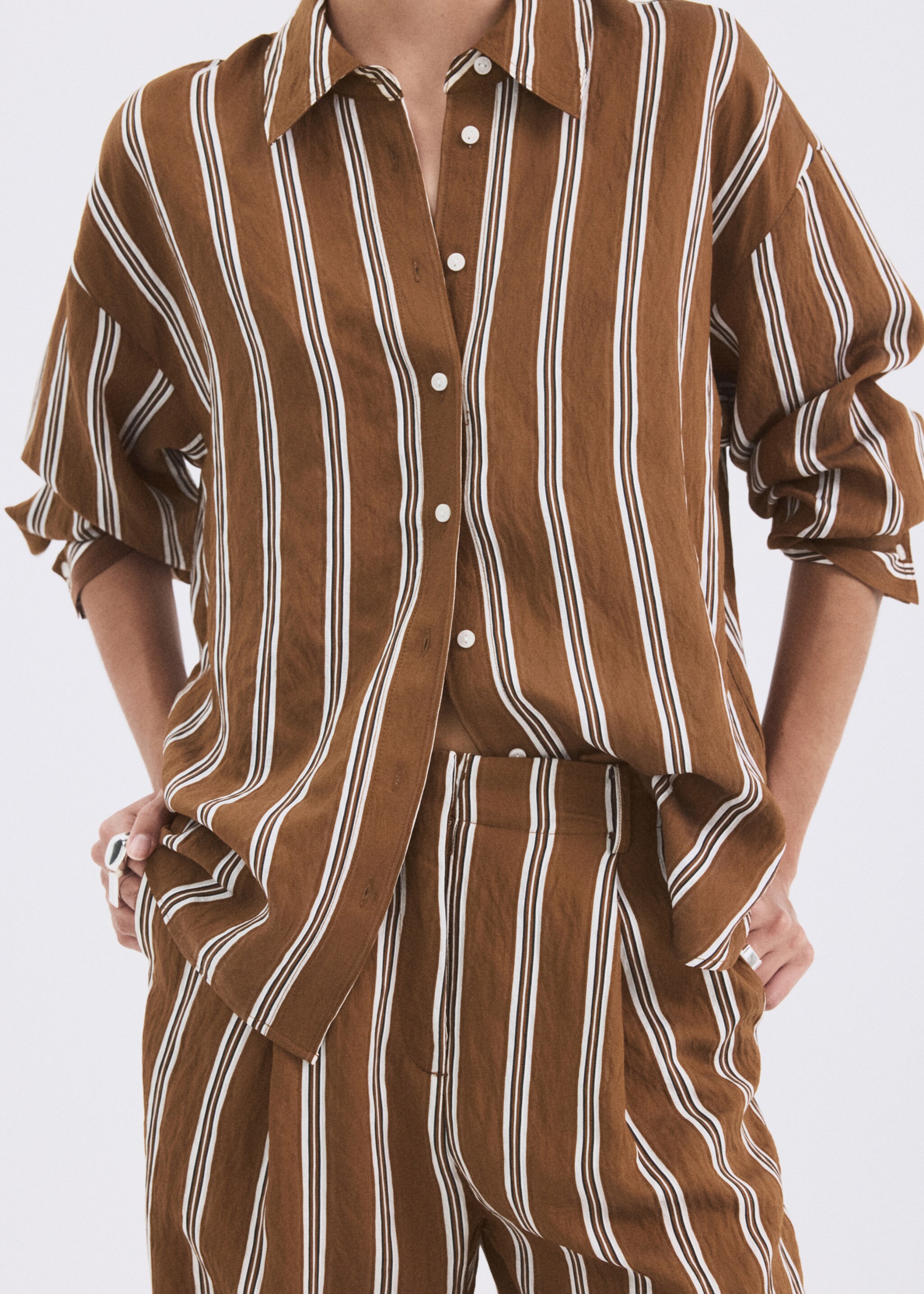 Striped straight shirt - Medium plane, Brown. Ref: 27035830-00.