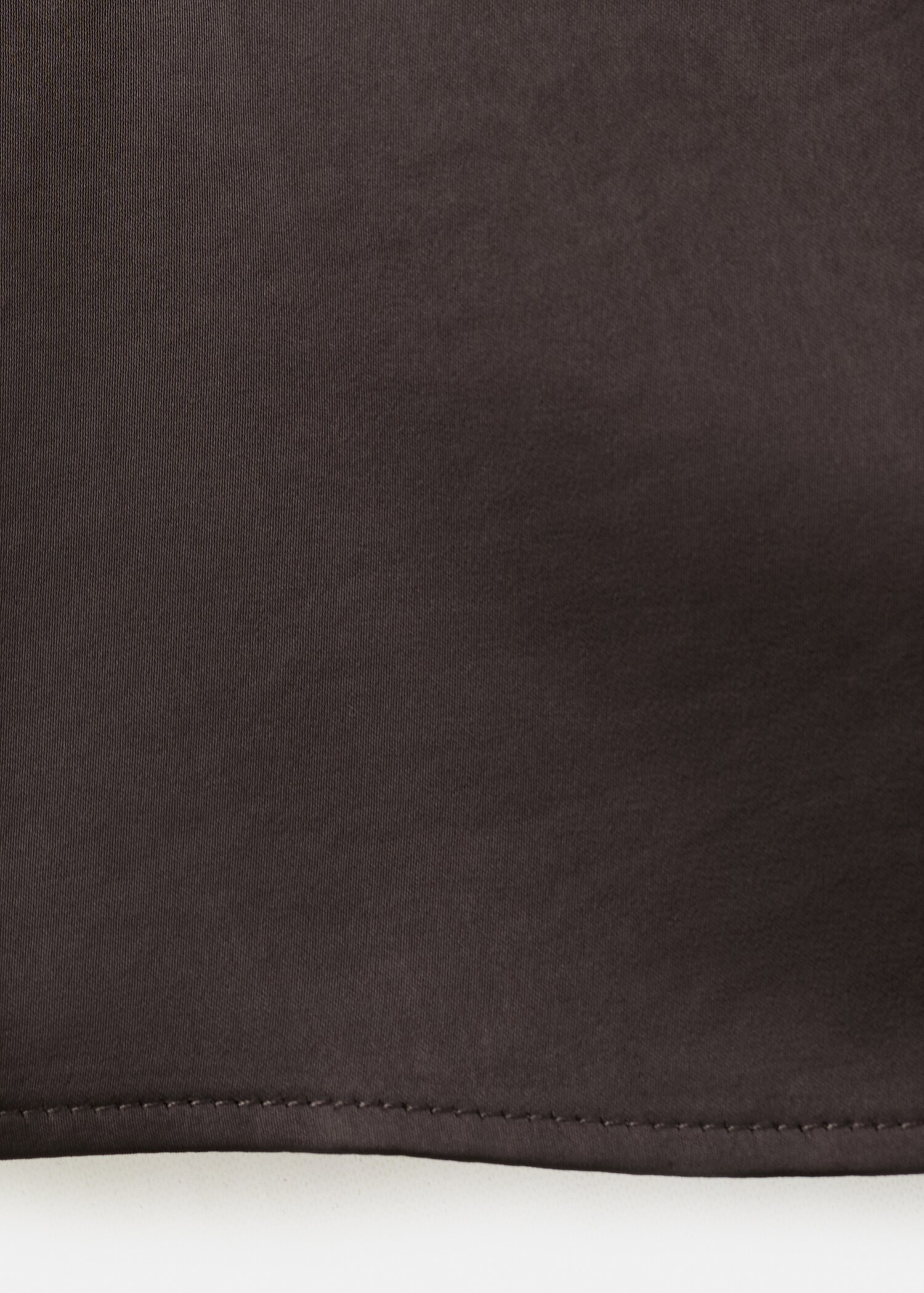 بلوزة ستان بياقة عالية - تفاصيل المنتج 0