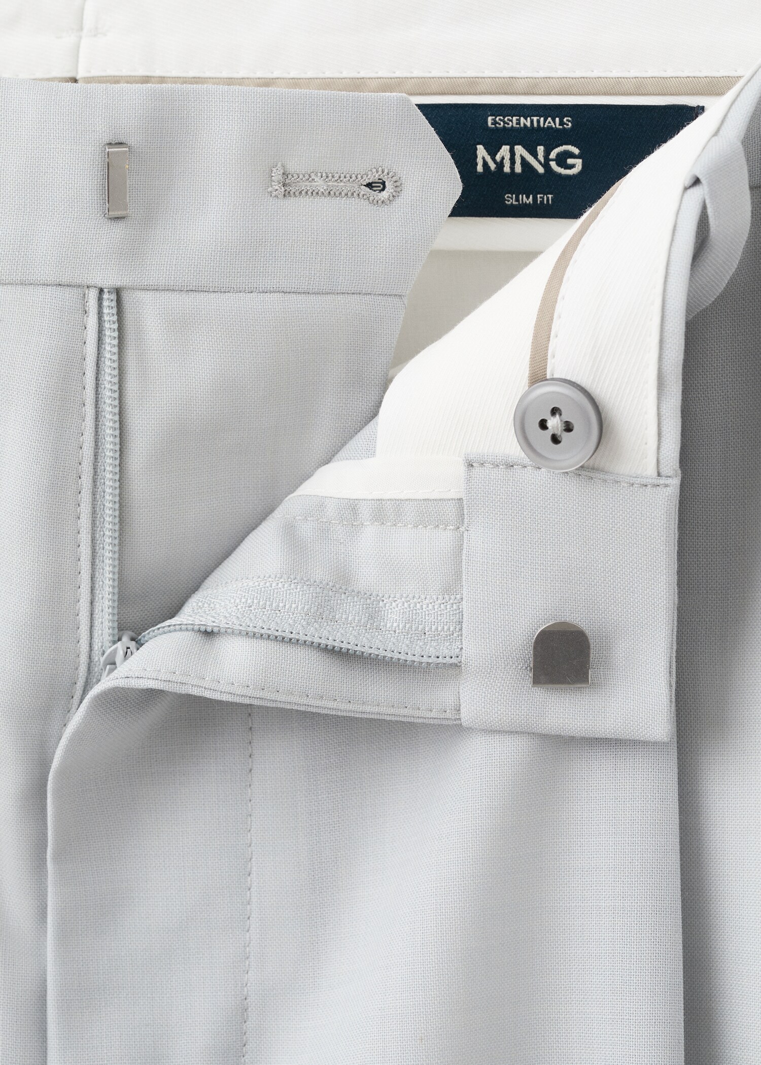 100% wool regular fit pleat-front trousers - Details of the article 0