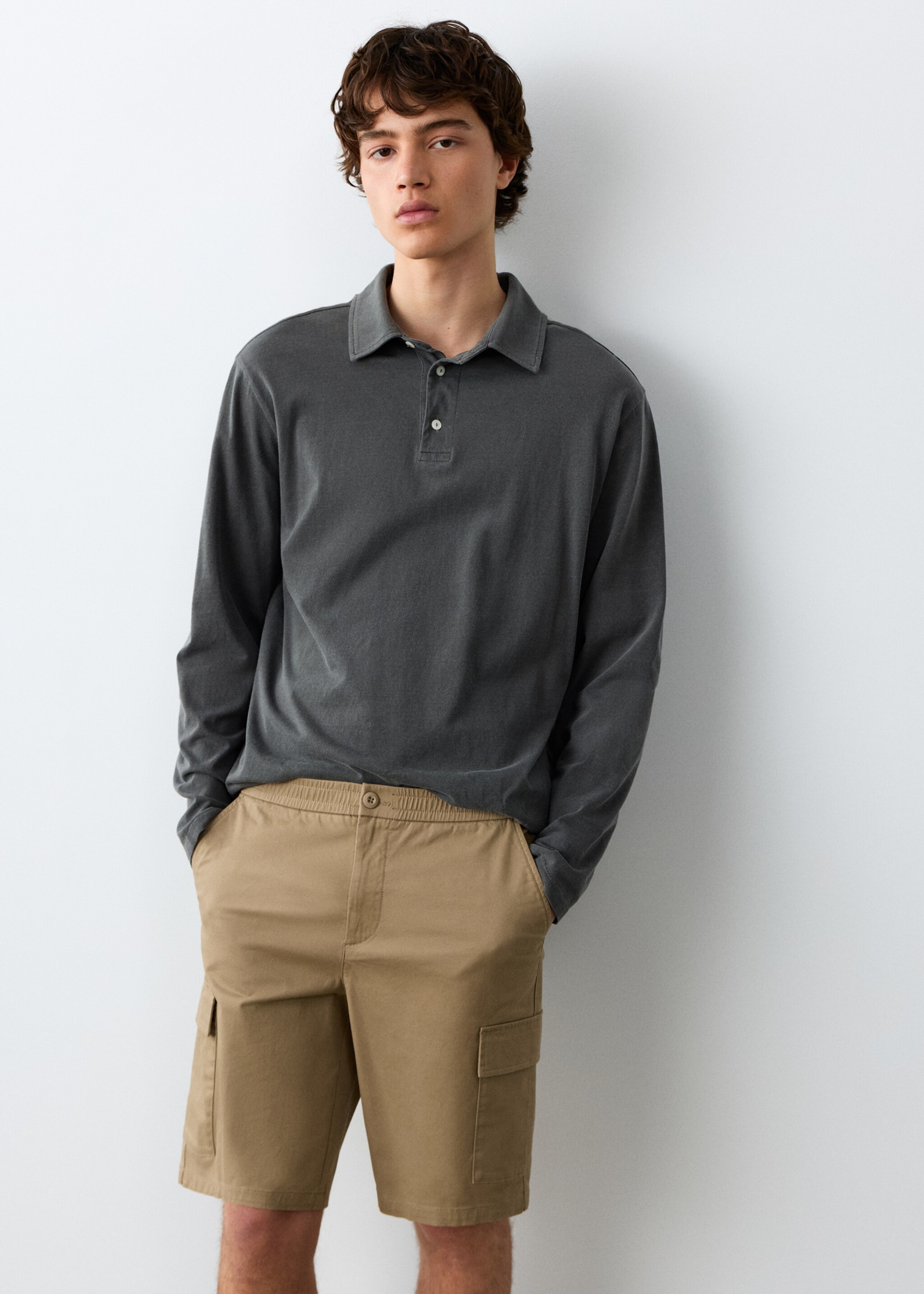 Cargo Bermuda shorts - Details of the article 1, Sand. Ref: 27035933-00.