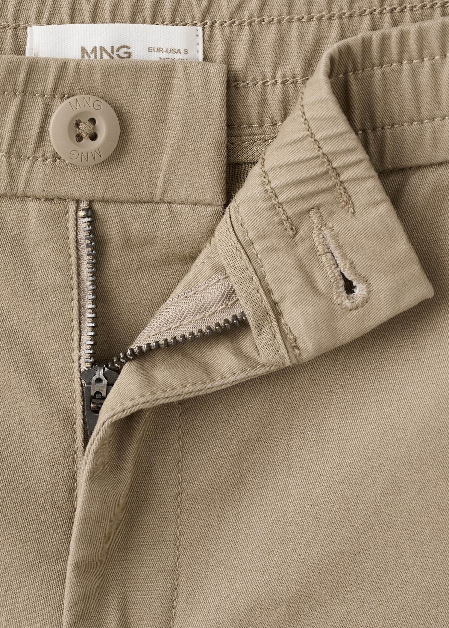 Cargo Bermuda shorts - Details of the article 8