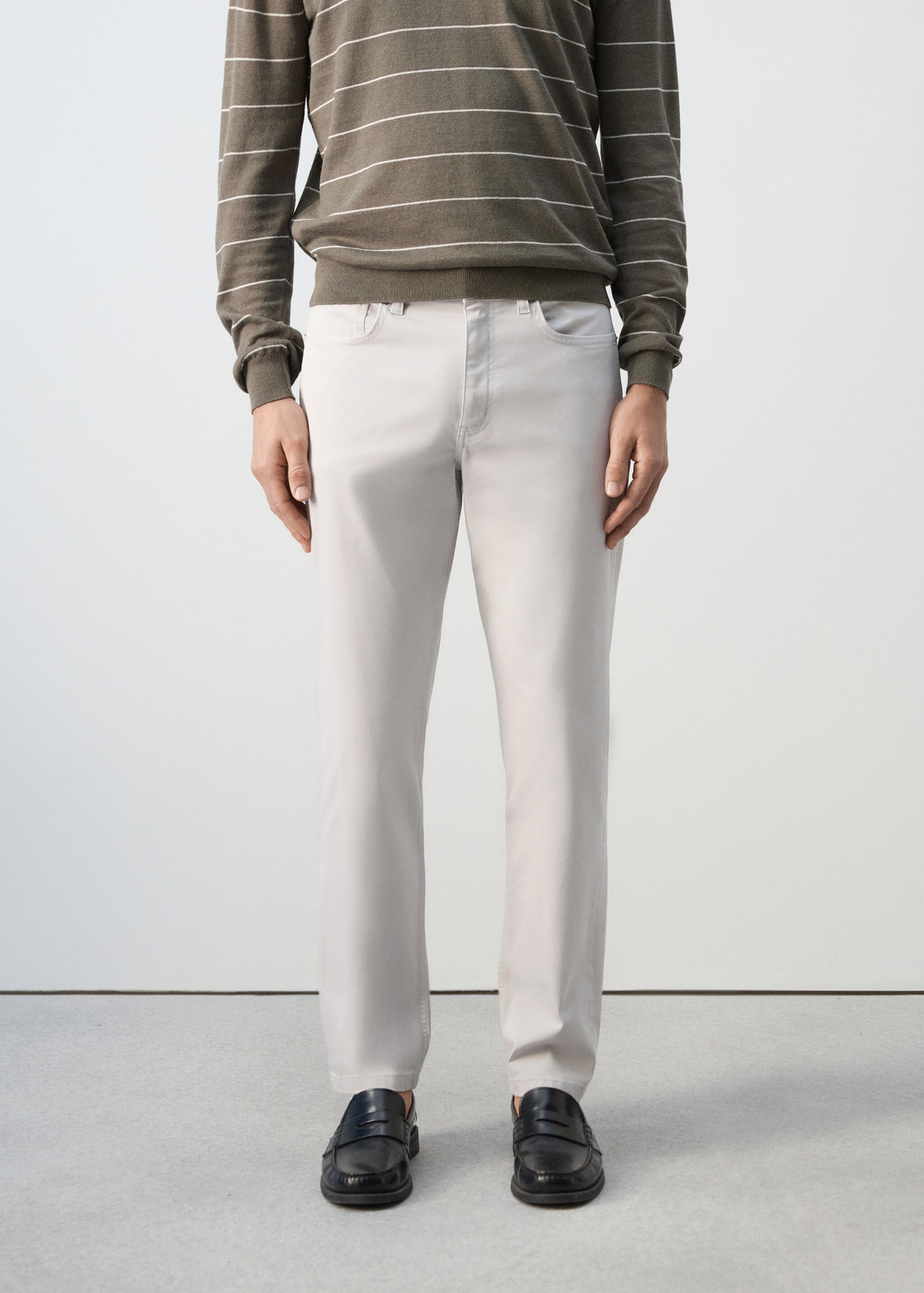 Regular-fit 100% cotton trousers - Medium plane, Ice Grey. Ref: 27035935-00.