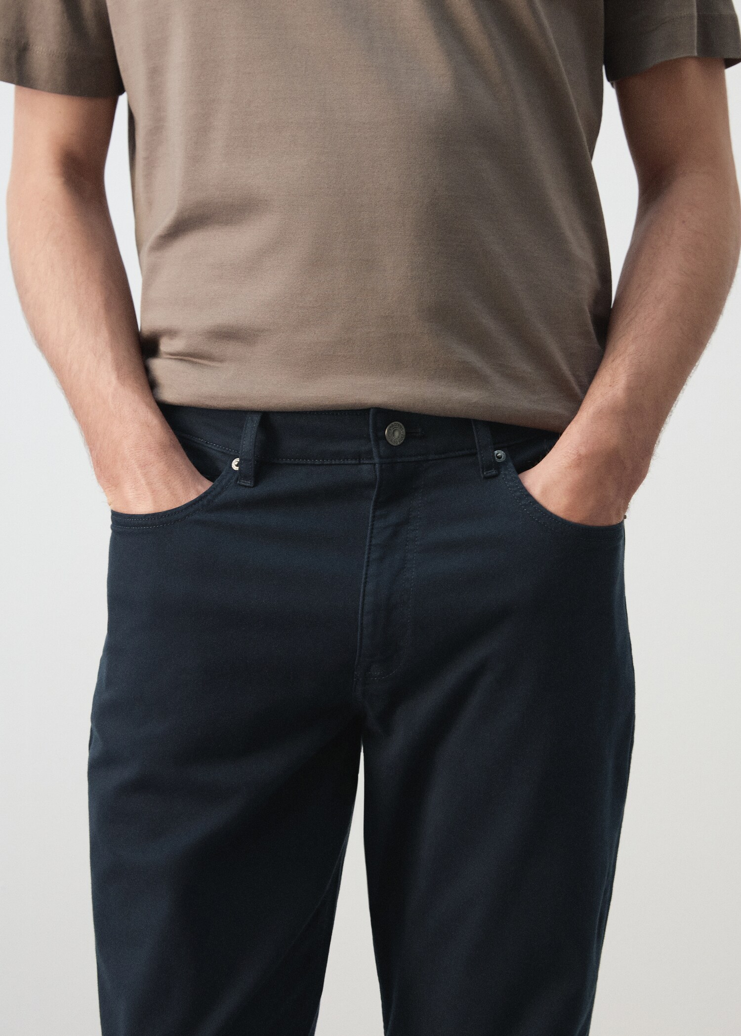 100% cotton regular fit jeans - Details of the article 1