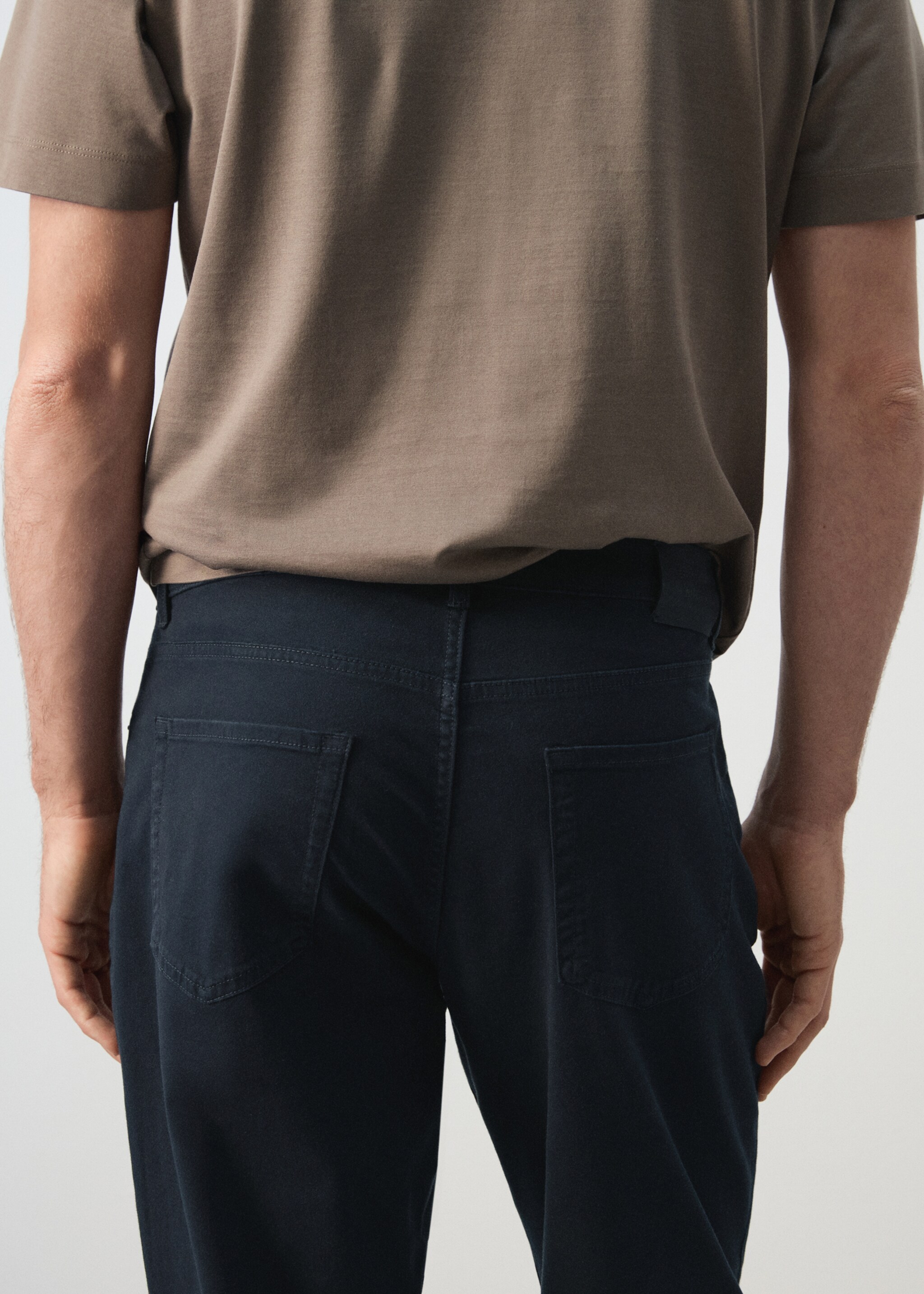 Jean 100 % coton coupe regular - Détail de l'article 6, Bleu marine. Ref: 27035935-00.