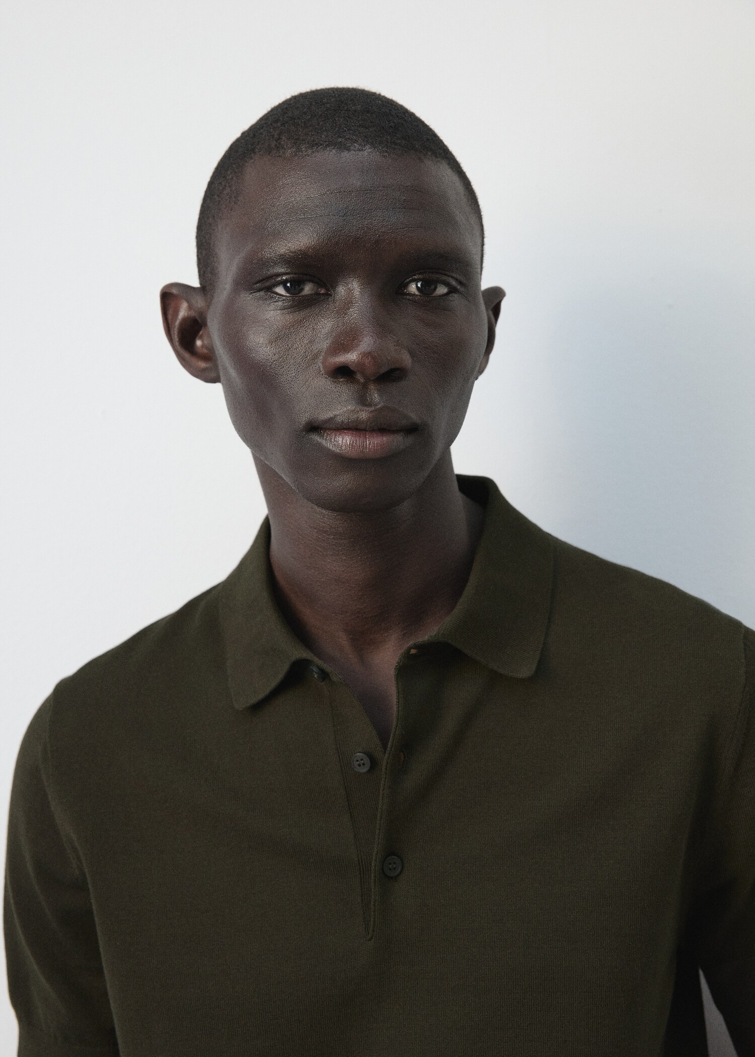 قميص بولو بحياكة دقيقة بنسبة 100% من القطن - تفاصيل المنتج 6