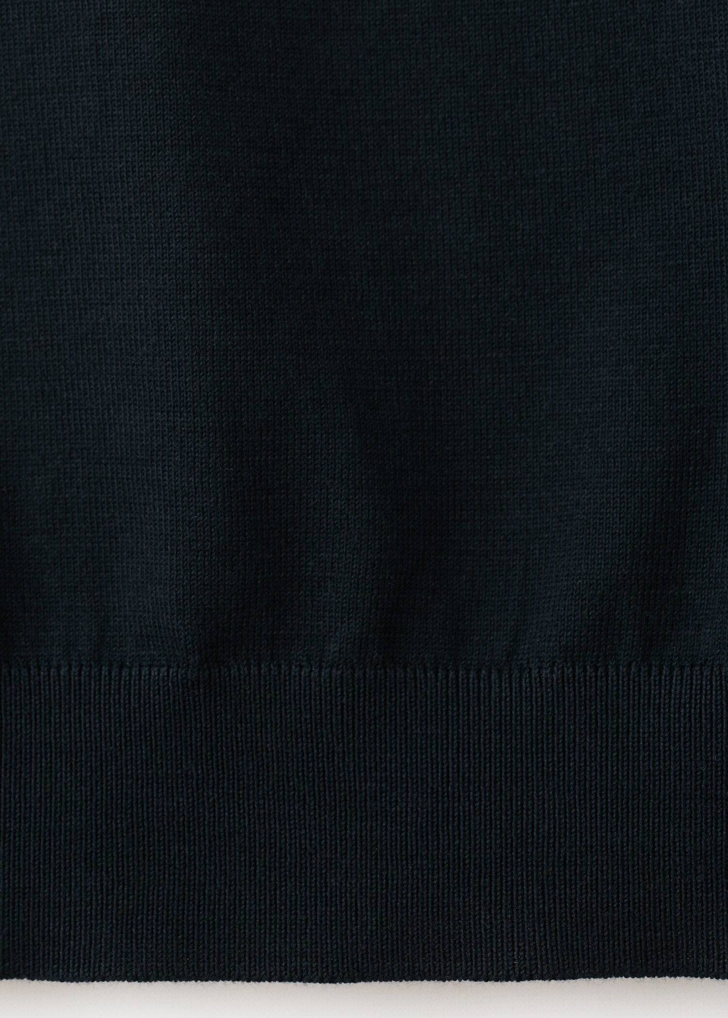 قميص بولو بحياكة دقيقة بنسبة 100% من القطن - تفاصيل المنتج 0