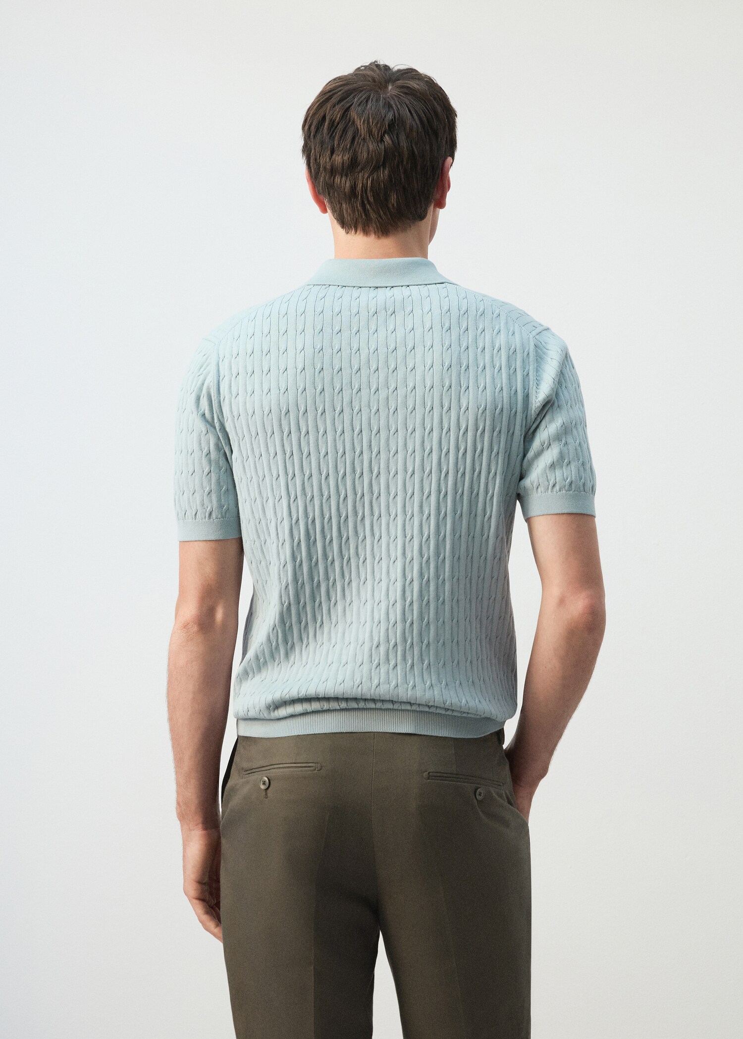 قميص بولو محبوك ومضفر من القطن بنسبة 100% - الجهة الخلفية للمنتج