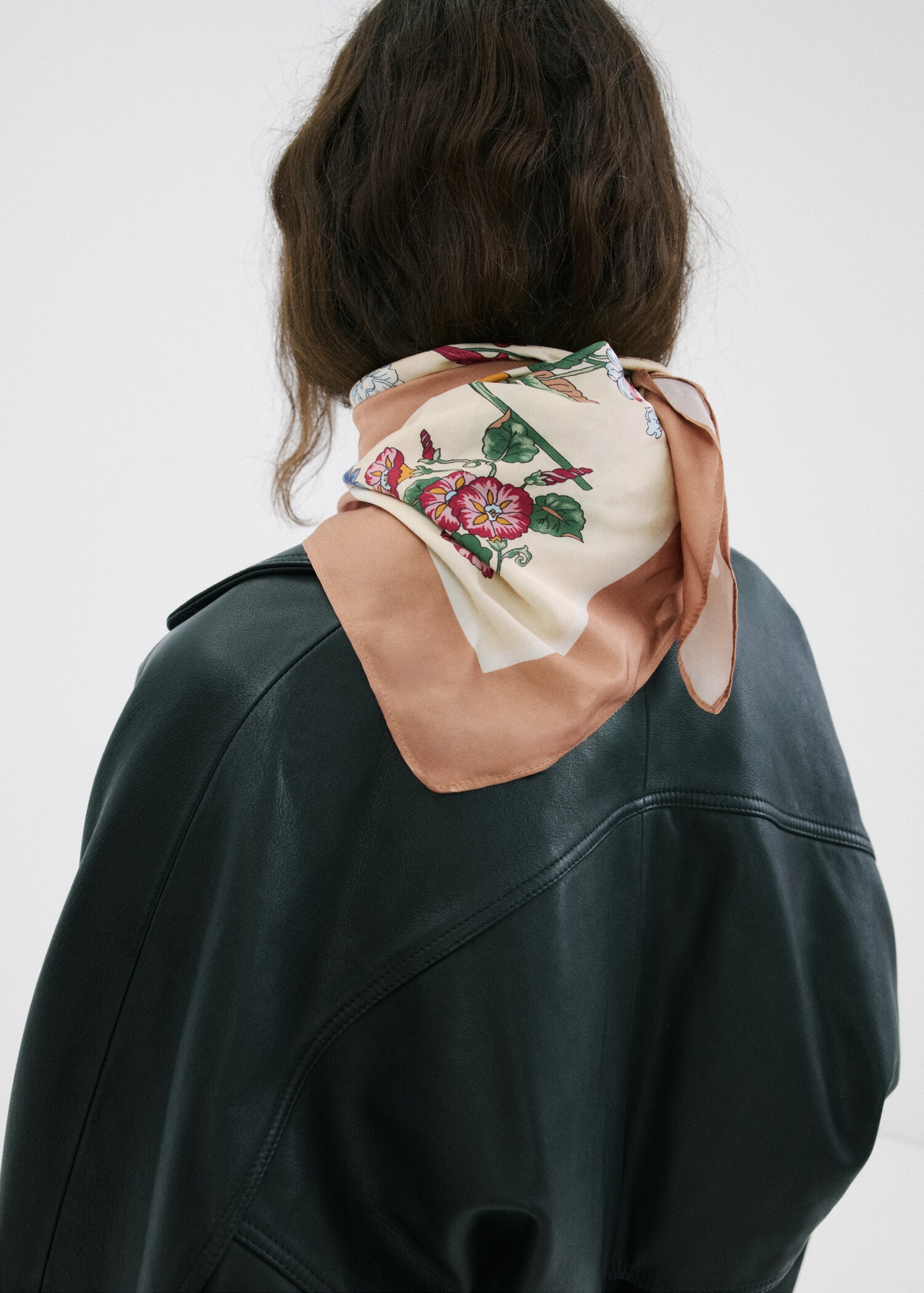 Floral satin scarf - Details of the article 9