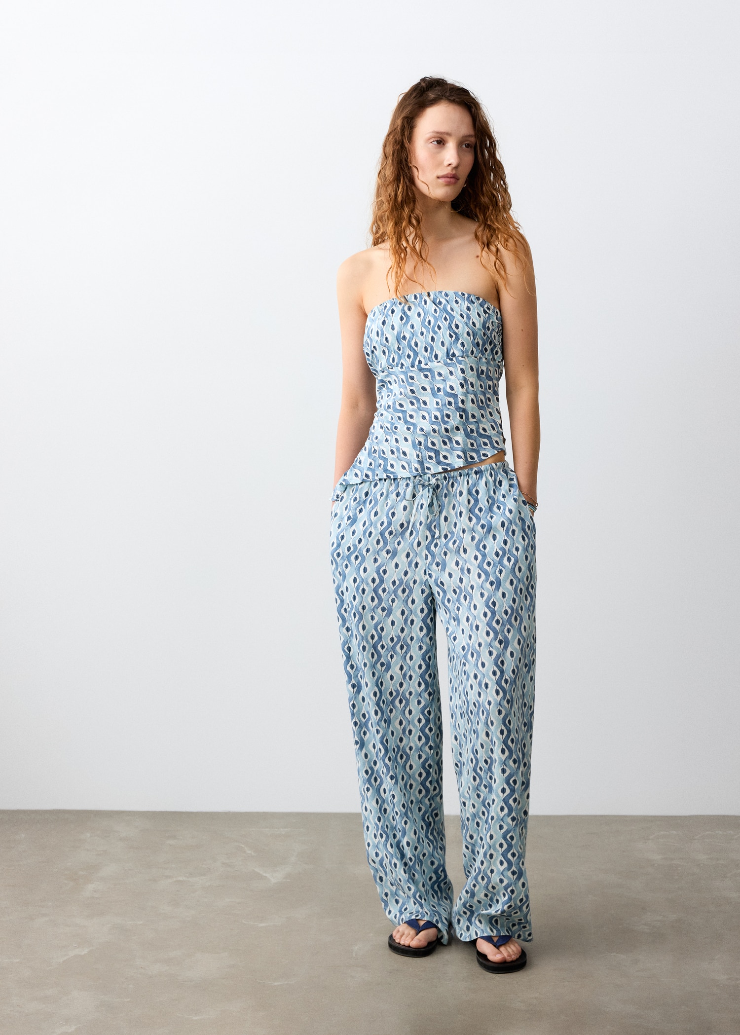 Асиметричний принтований топ - Детальніше про товар 2