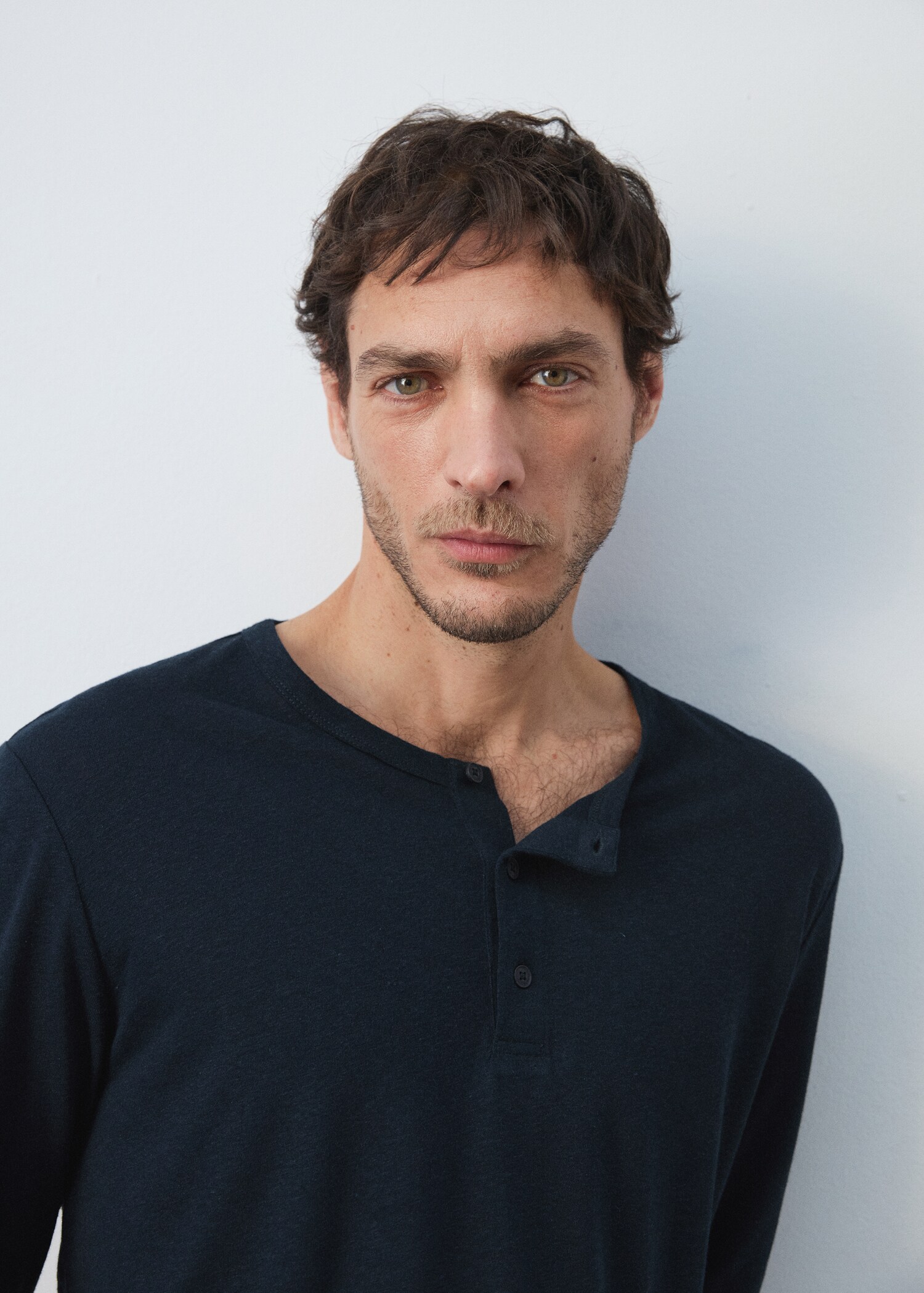 T-shirt col tunisien lin - Détail de l'article 1