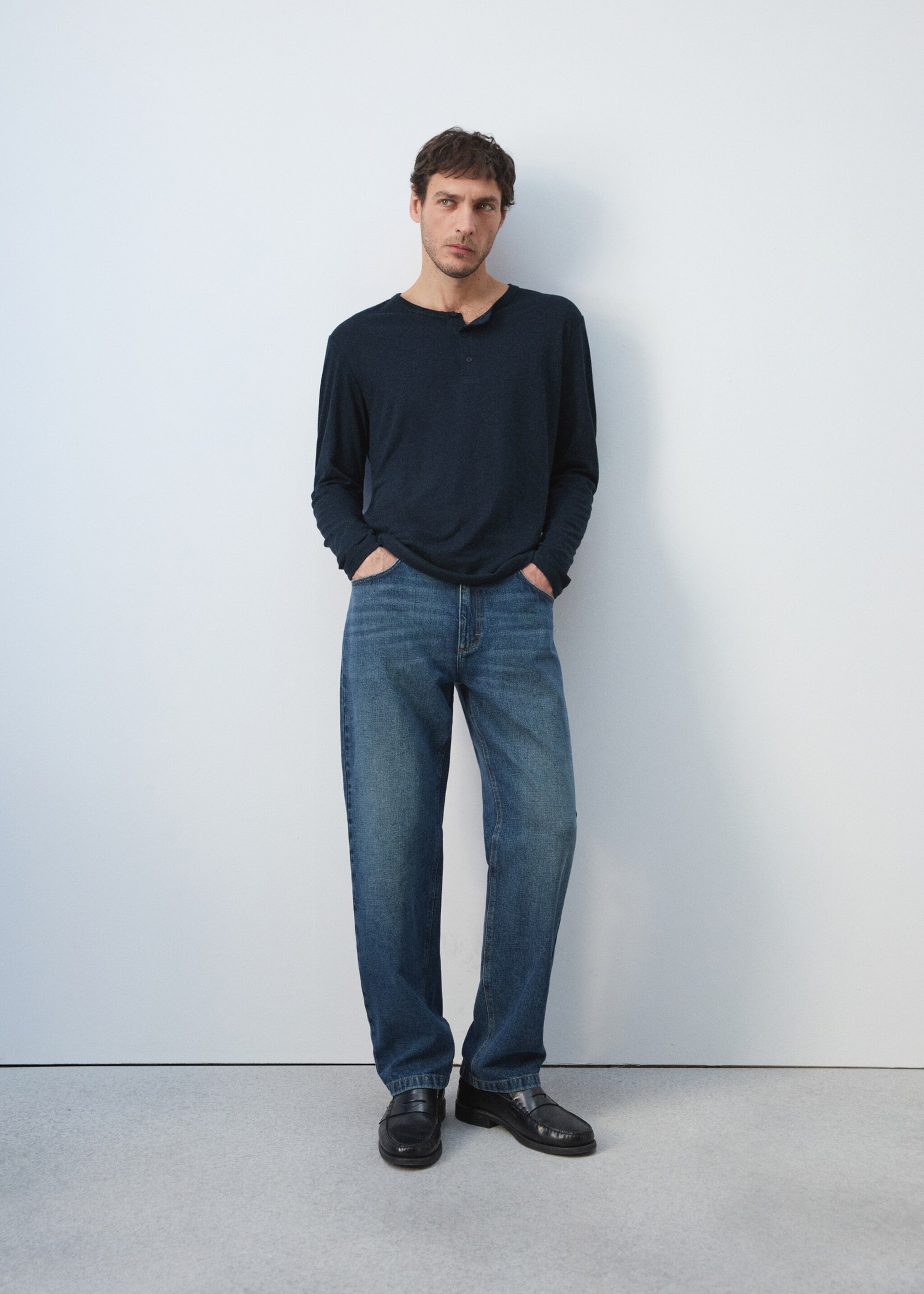 Henley linen-blend T-shirt - Details of the article 6, Navy. Ref: 27035965-00.