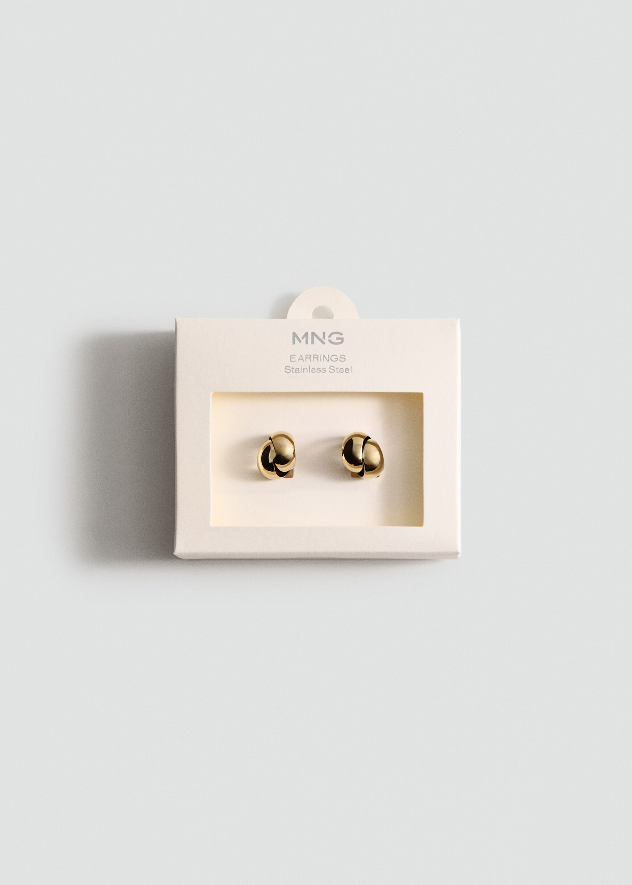 Earrings with geometric relief - Details of the article 1, Gold. Ref: 27035977-00.