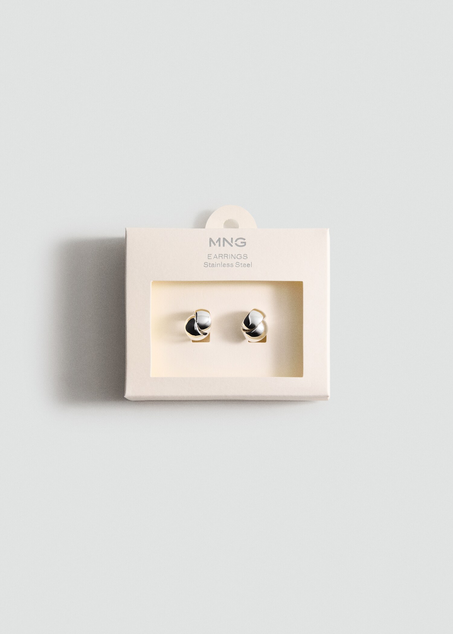 Earrings with geometric relief - Details of the article 1