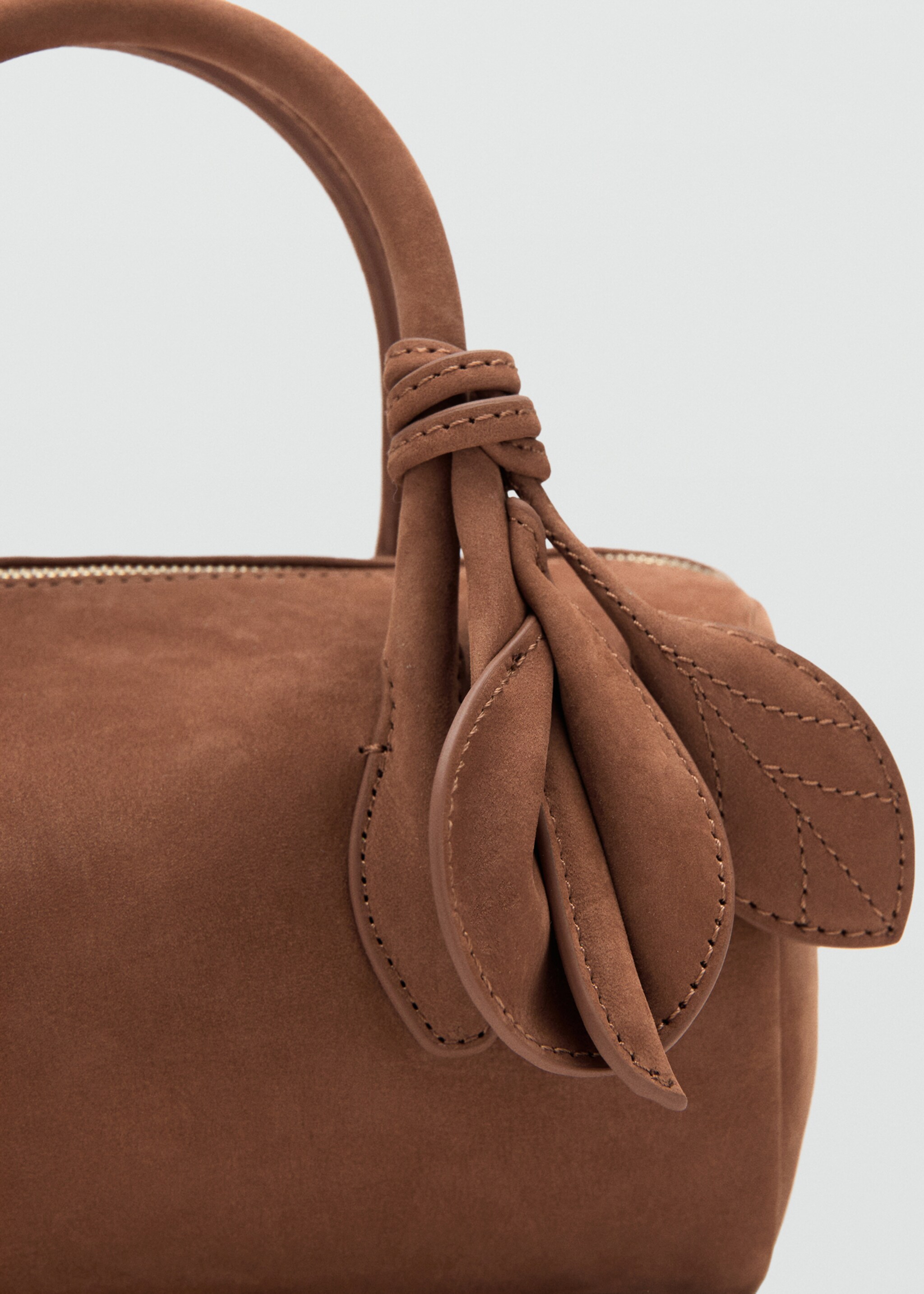 Leather handbag - Details of the article 2, Leather. Ref: 27035988-00.