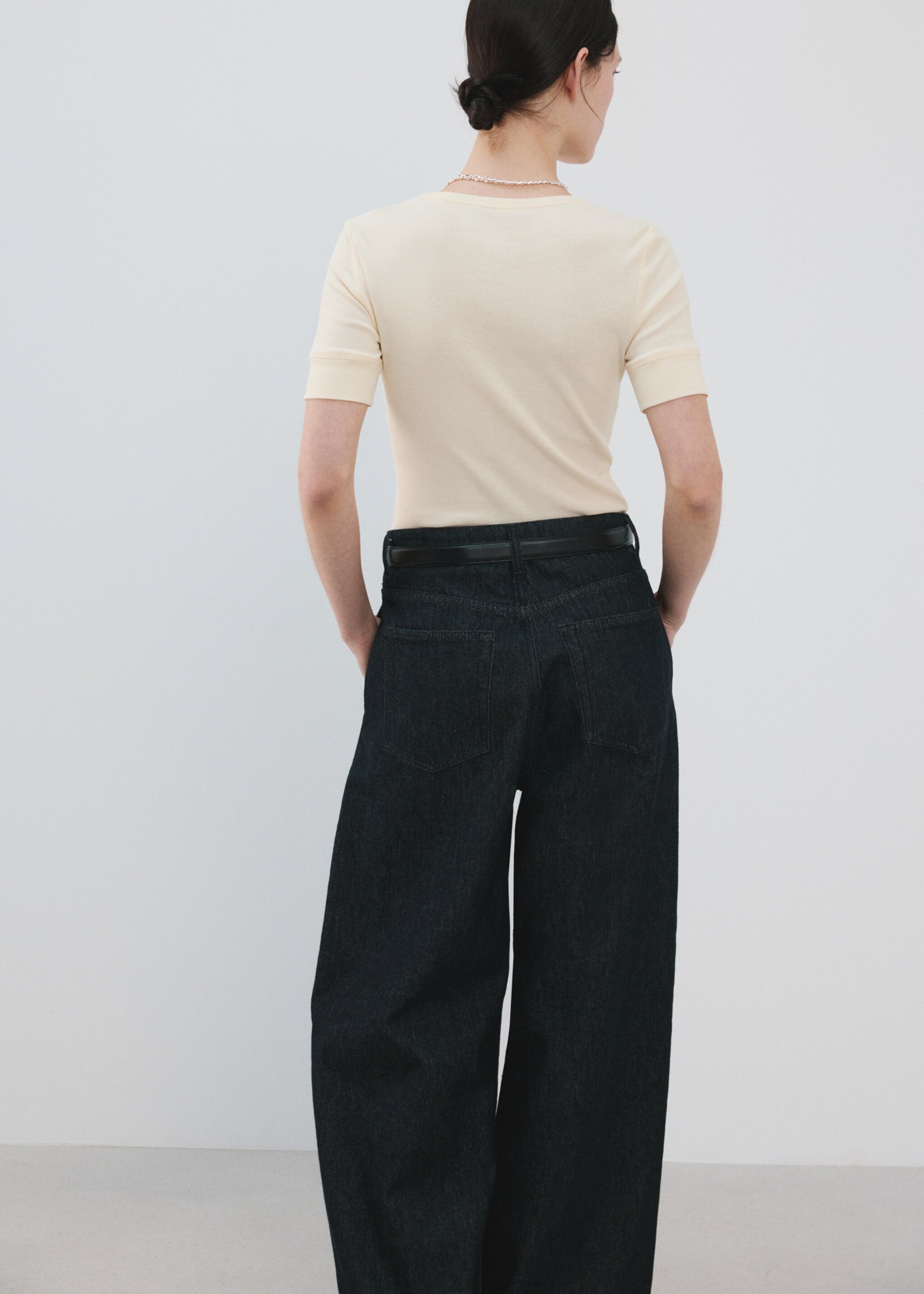 T-shirt manches courtes cintré - Verso de l’article, Blanc cassé. Ref: 27035998-00.