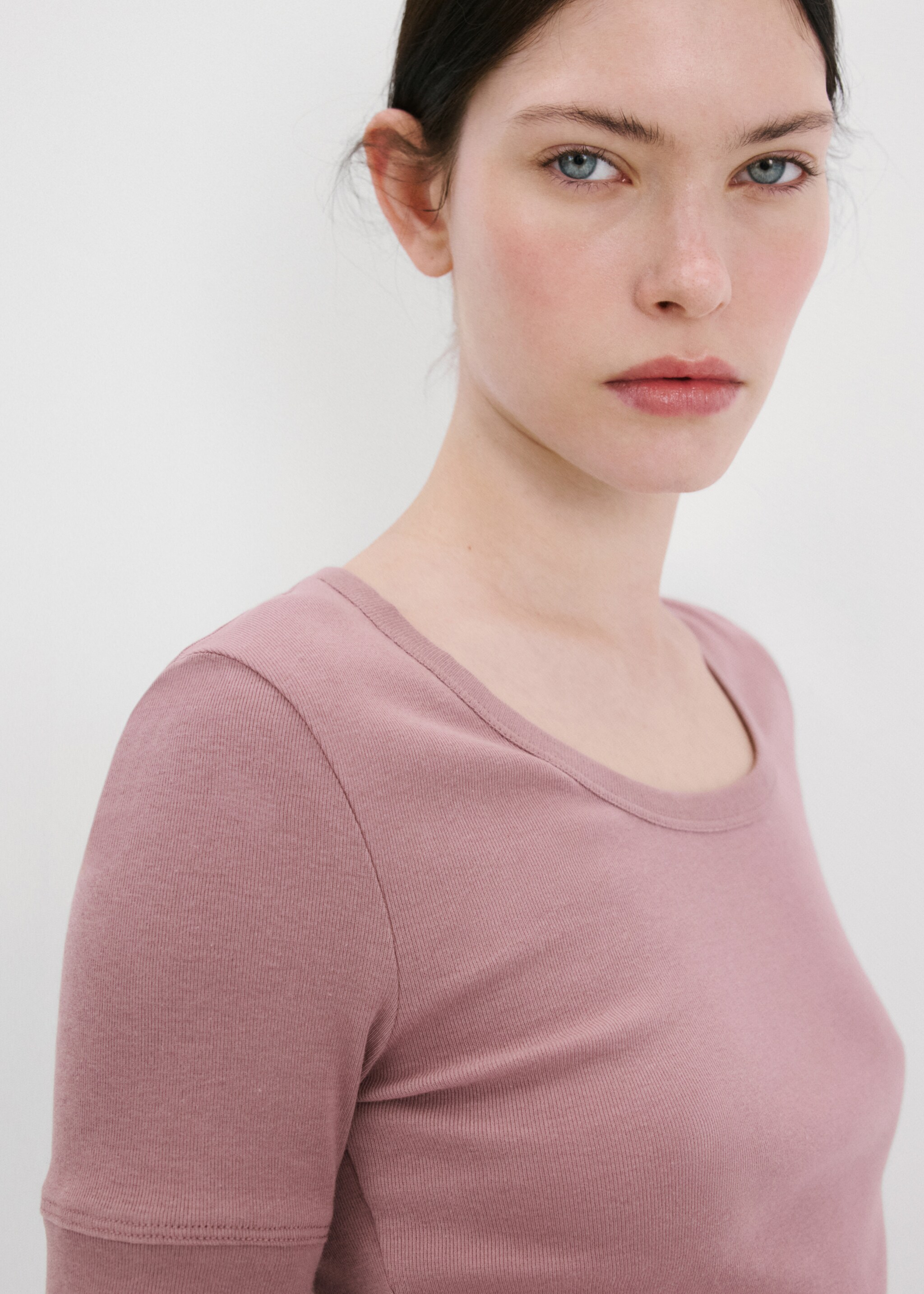 T-shirt manches courtes cintré - Détail de l'article 1, Violet clair/pastel. Ref: 27035998-00.