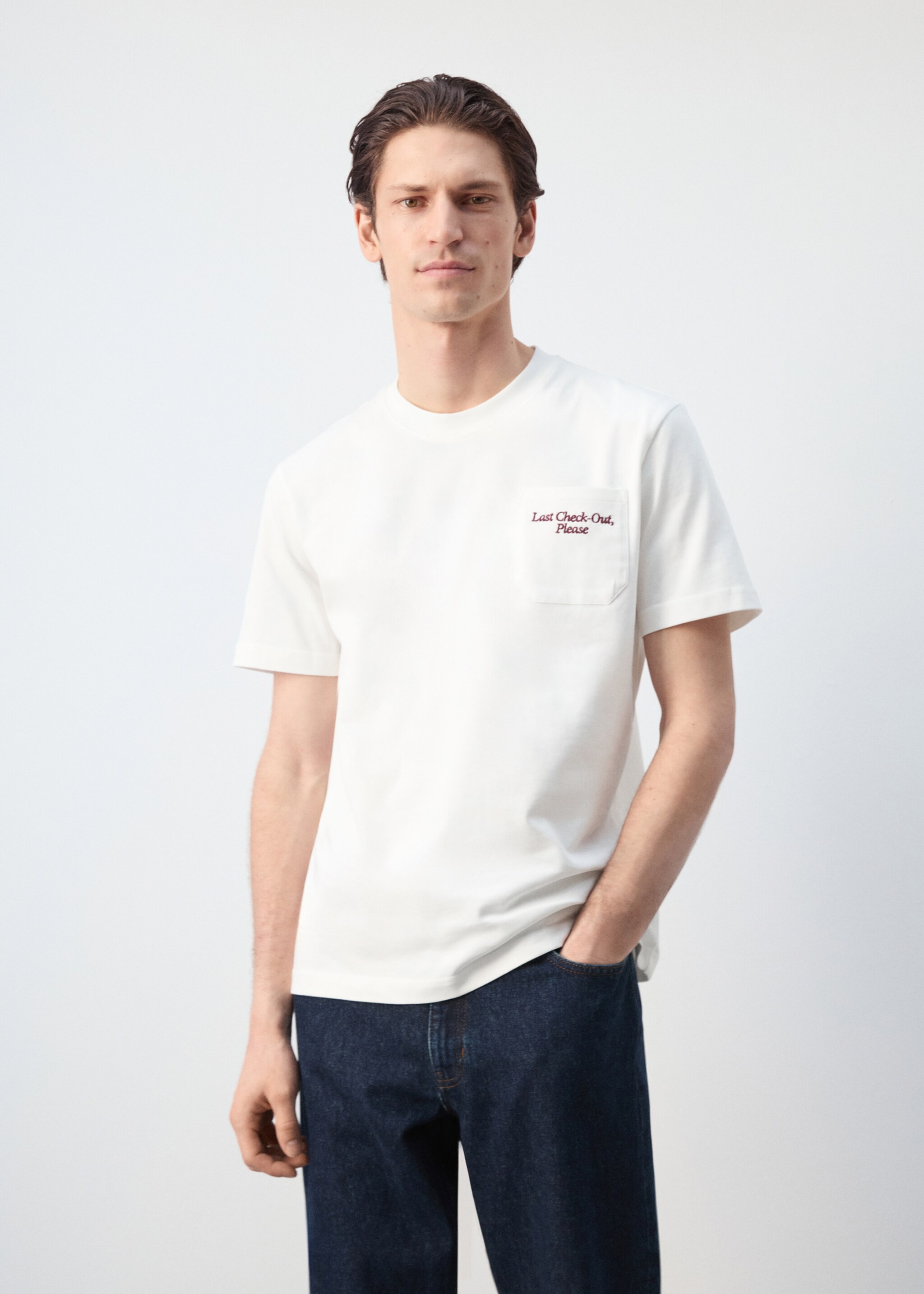 Tričko s kapsou s grafickou výšivkou 100% bavlna - Náhled ve středové rovině, Bílá. Ref: 27036000-00.