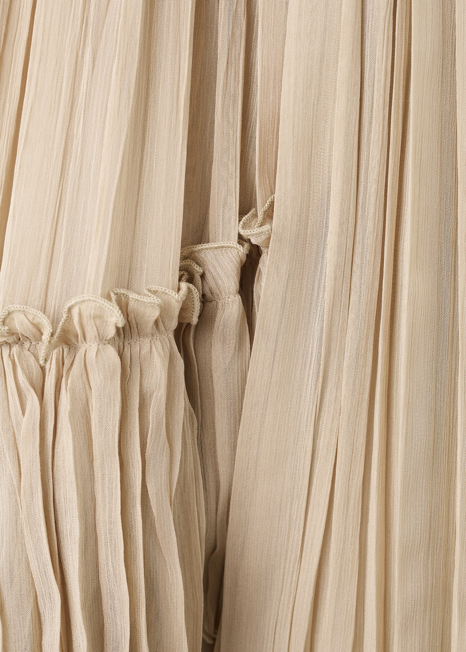 Vestido corto plisado escote barco - Detalle del artículo 0