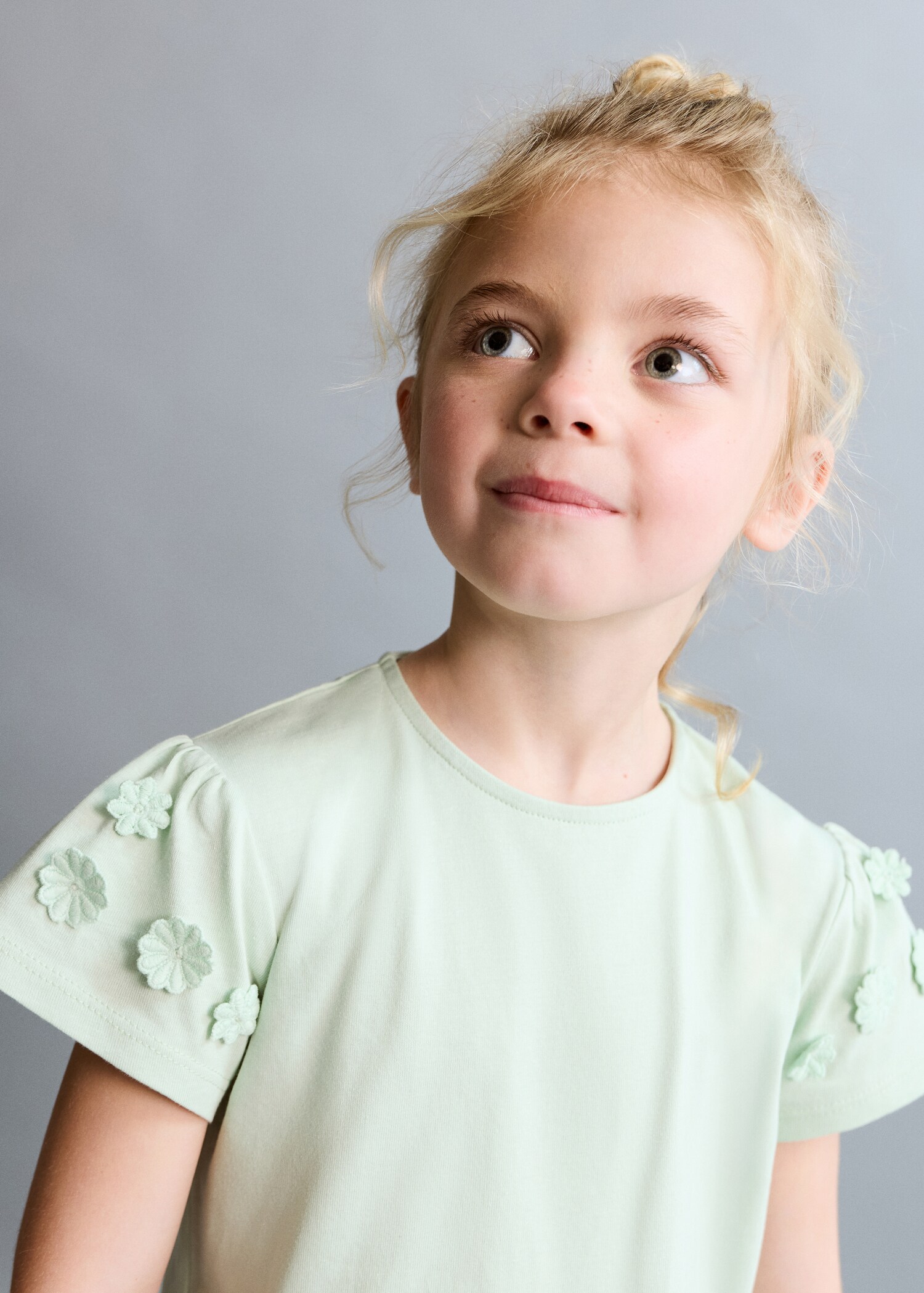 Camiseta algodón detalle flores - Detalle del artículo 1