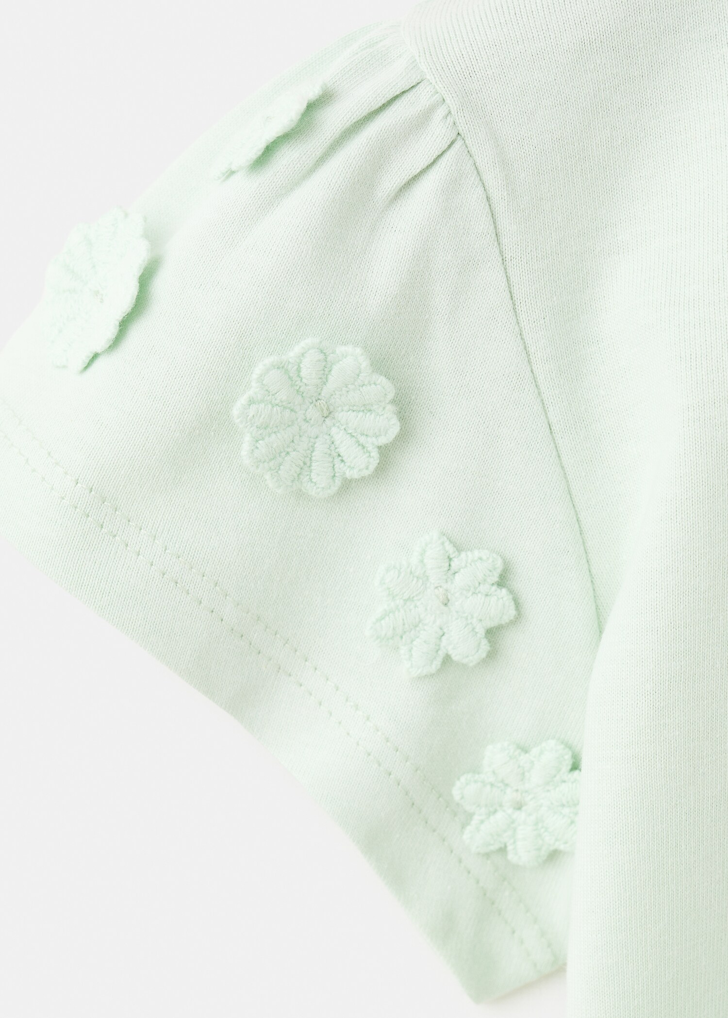 تيشيرت قطن بتفاصيل زهور - تفاصيل المنتج 8