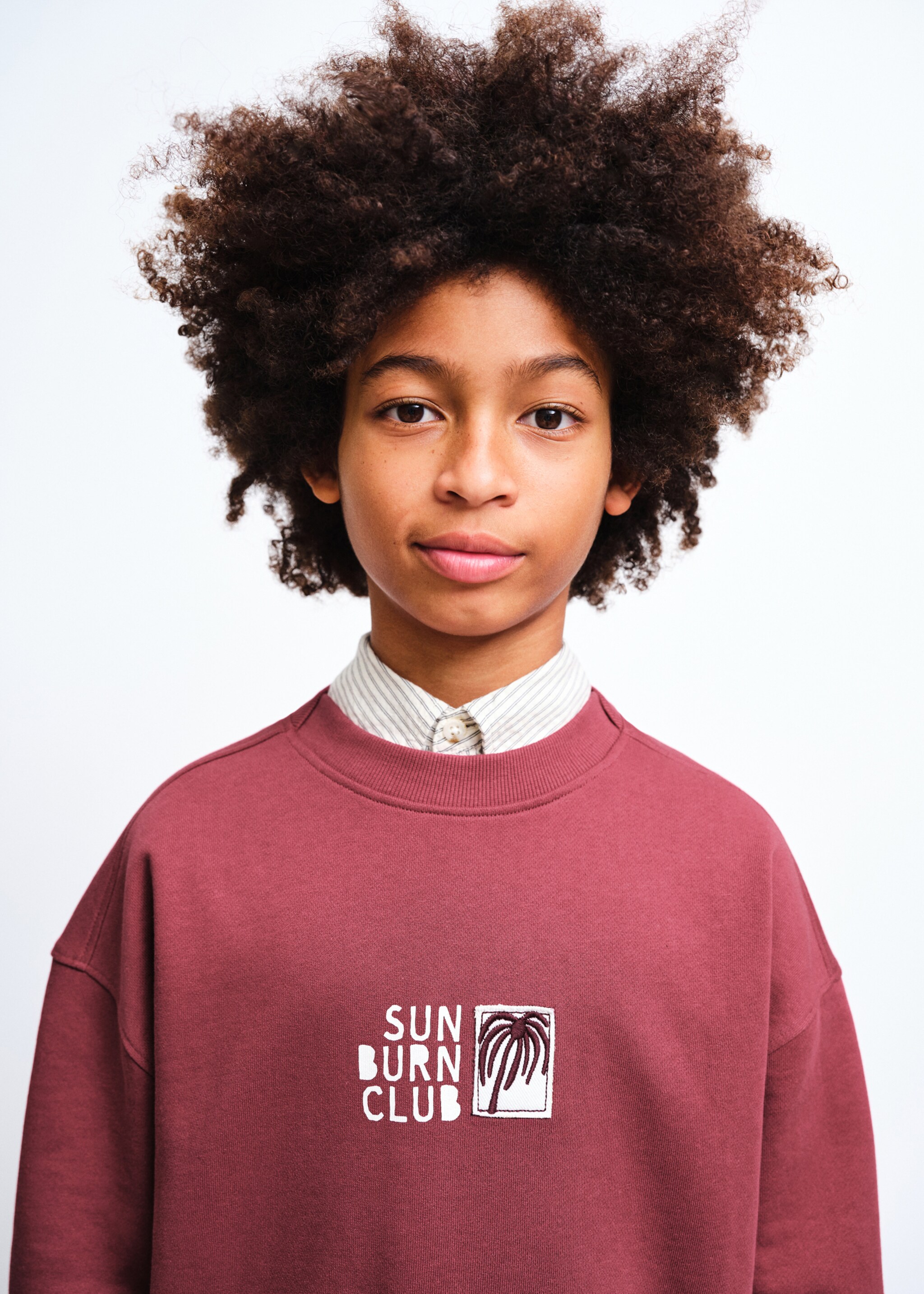 Sudadera oversize algodón estampada - Detalle del artículo 1, Cereza. Ref: 27036346-00.