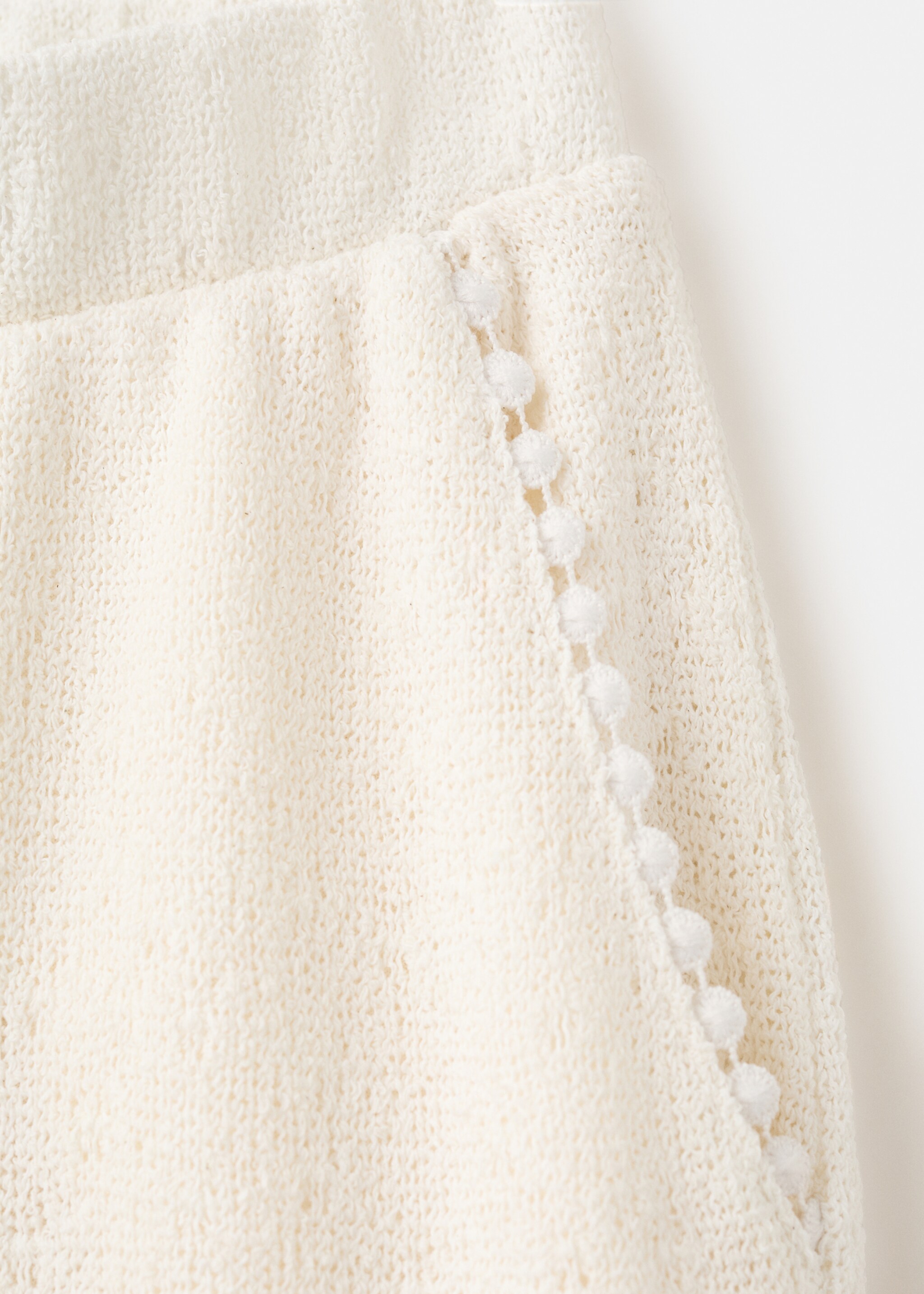 Straight knitted trousers - Details of the article 0, Ecru. Ref: 27036351-00.