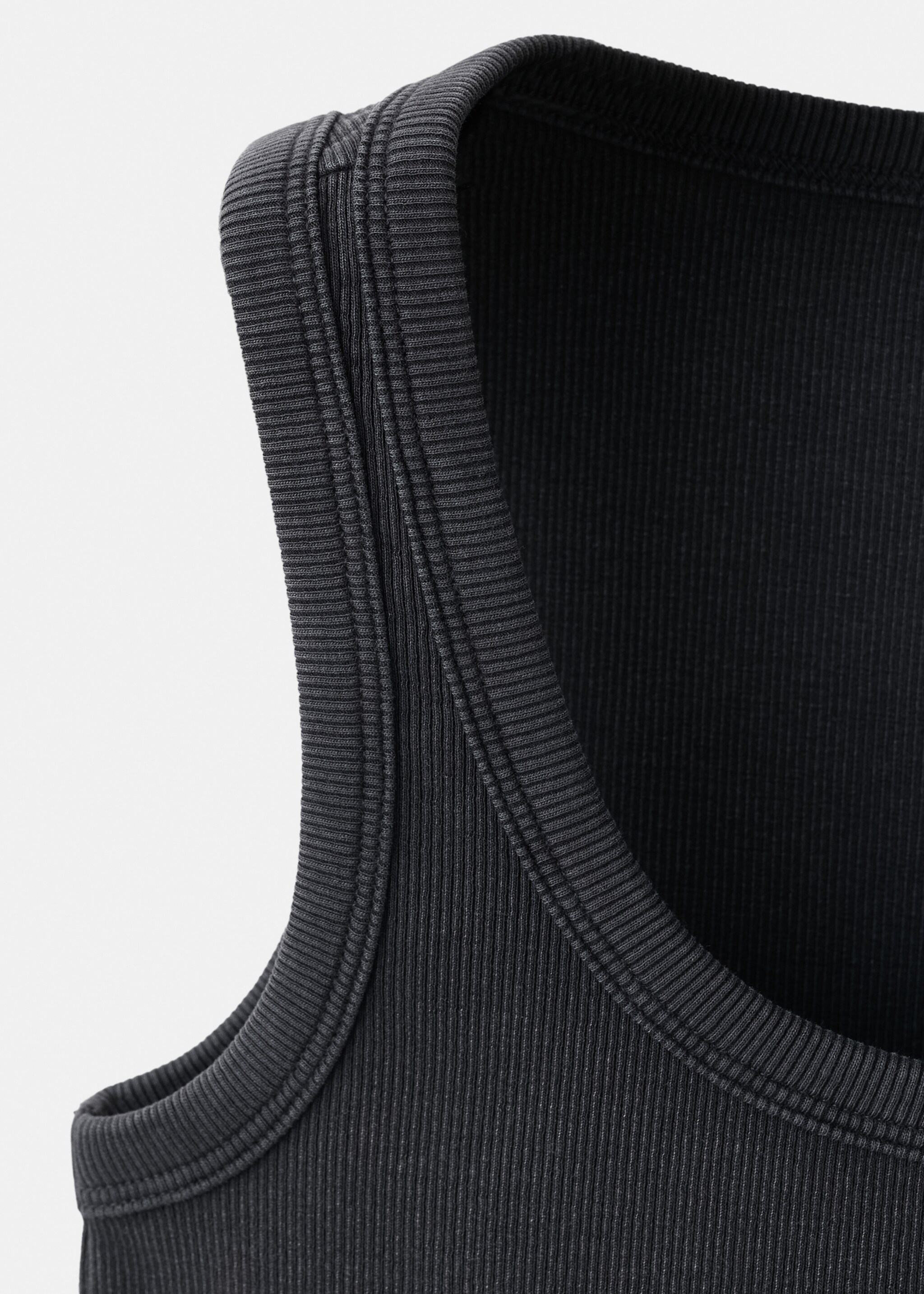 Essential cotton top - Details of the article 8, Charcoal. Ref: 27036353-00.