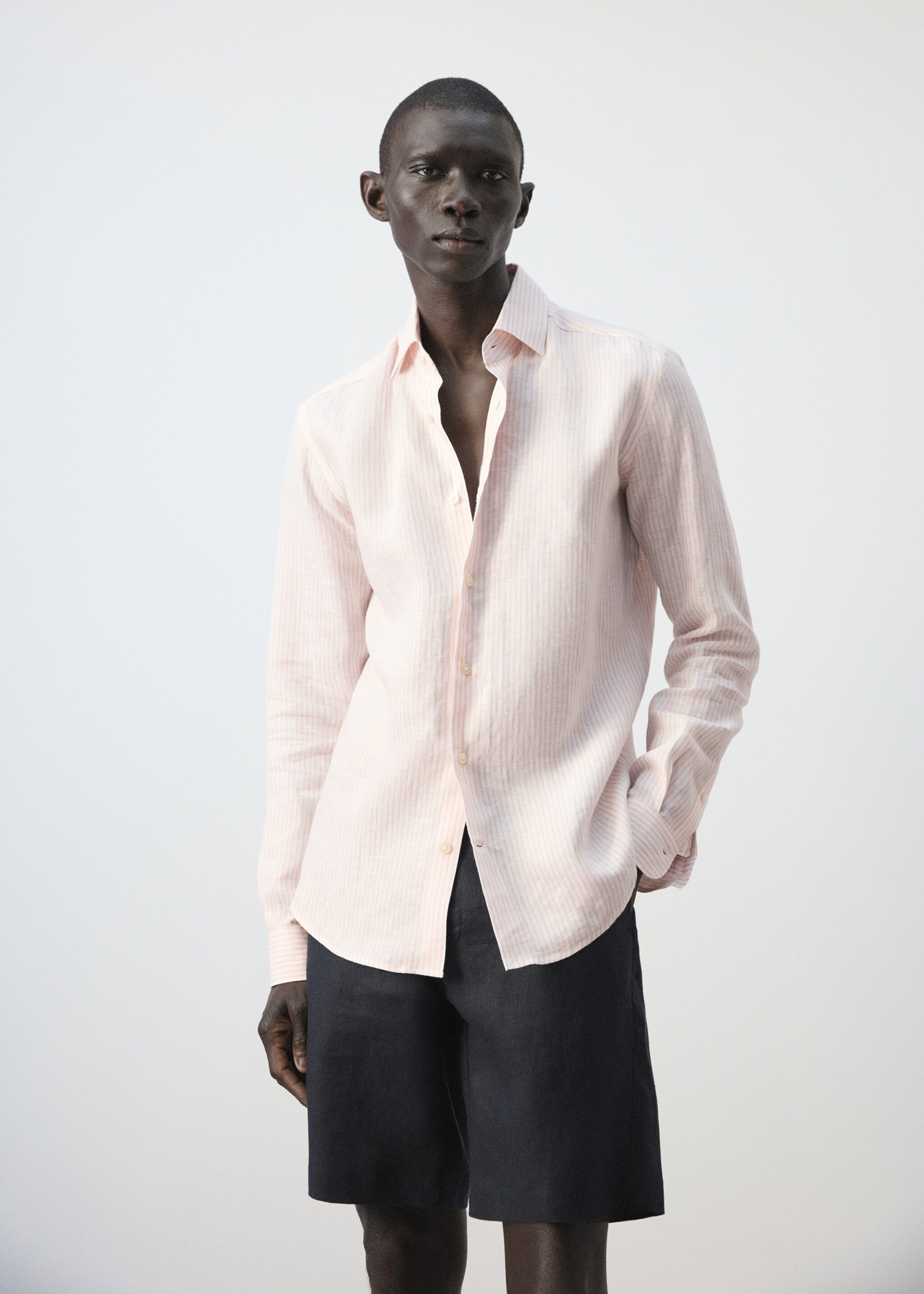 قميص سليم فيت 100% كتان بخطوط - رؤية وسط, وردي فاتح. Ref: 27036711-00.