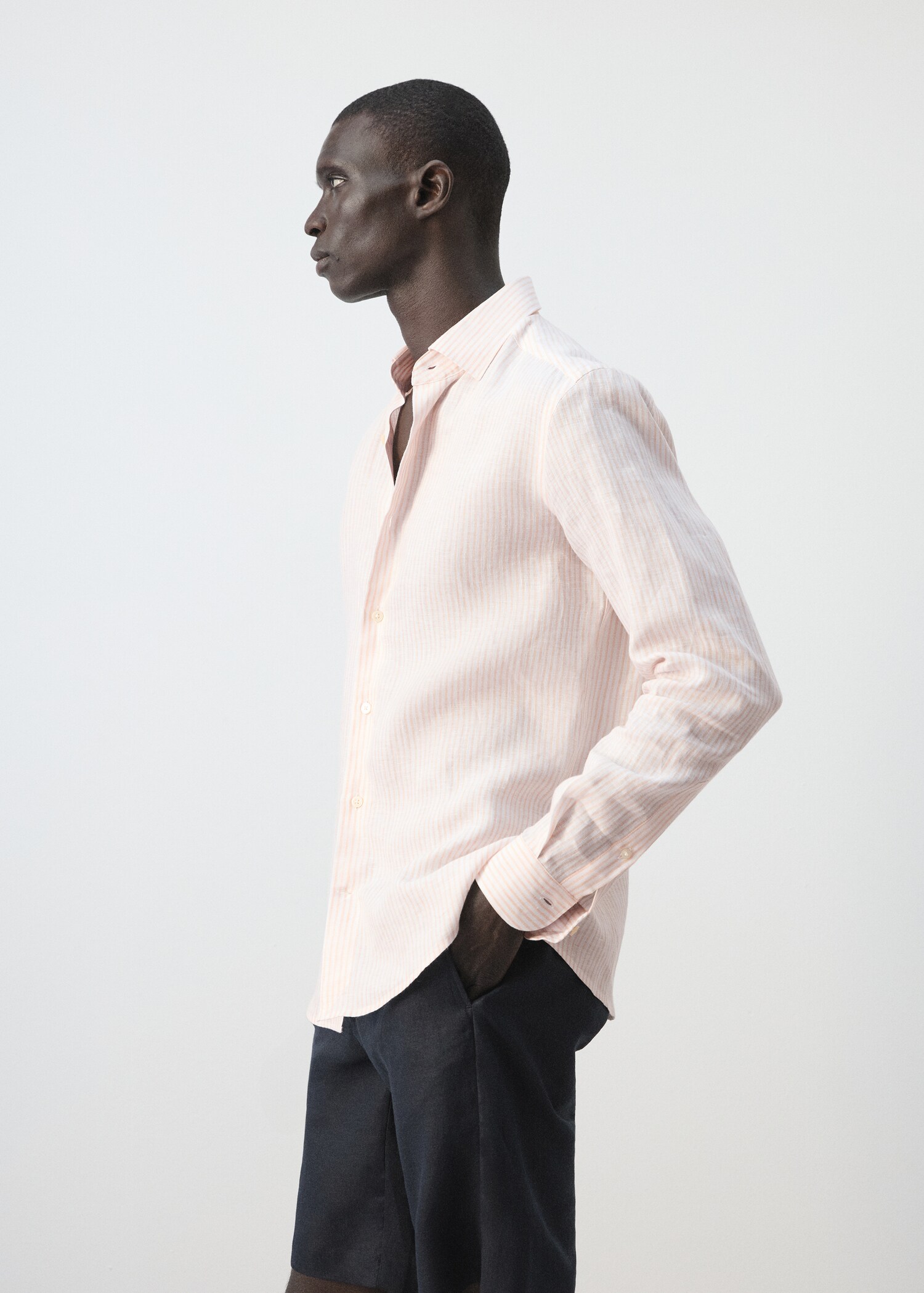 قميص سليم فيت 100% كتان بخطوط - تفاصيل المنتج 2