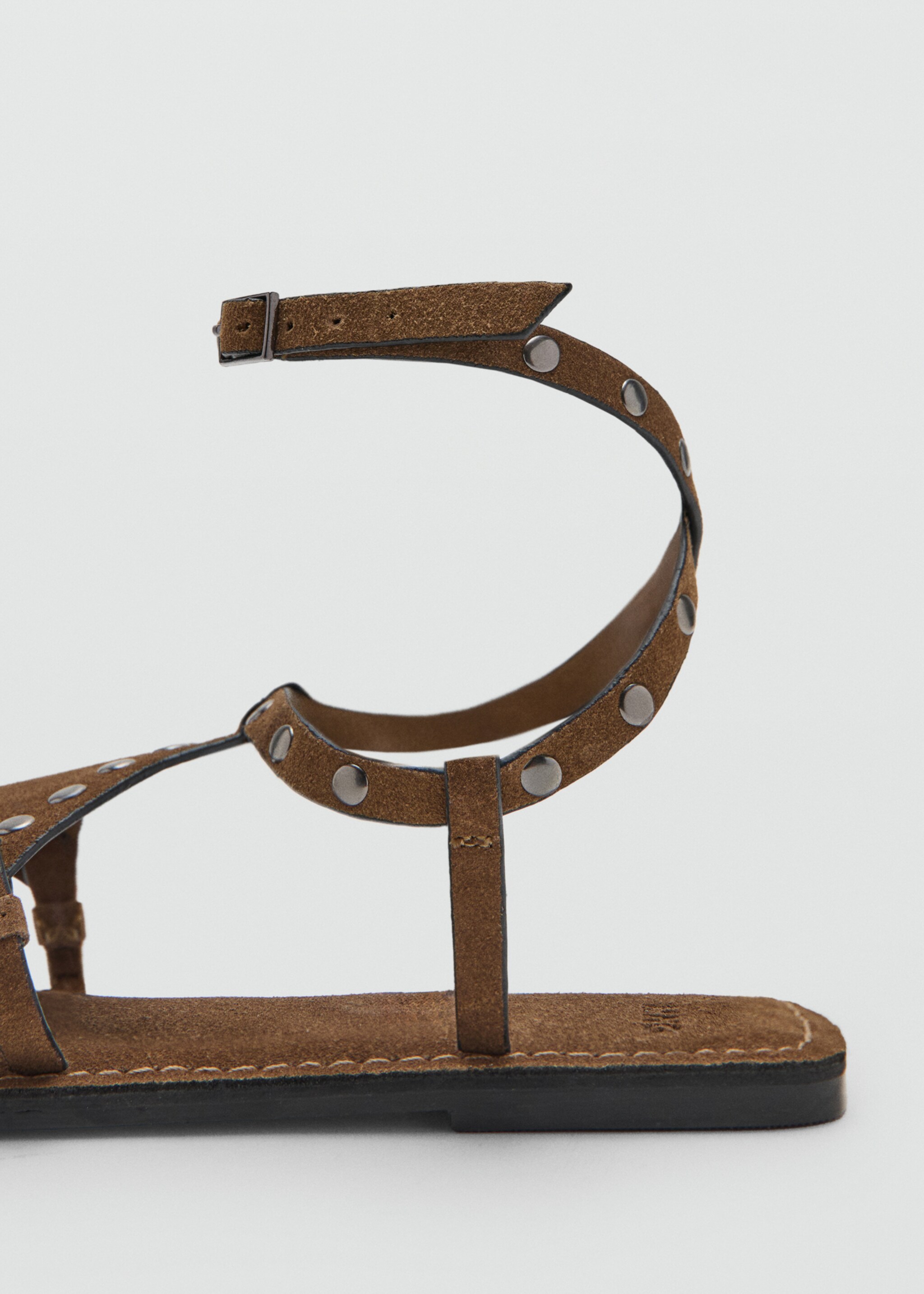 Sandalia piel tachuelas - Detalle del artículo 1, Marrón. Ref: 27037136-00.