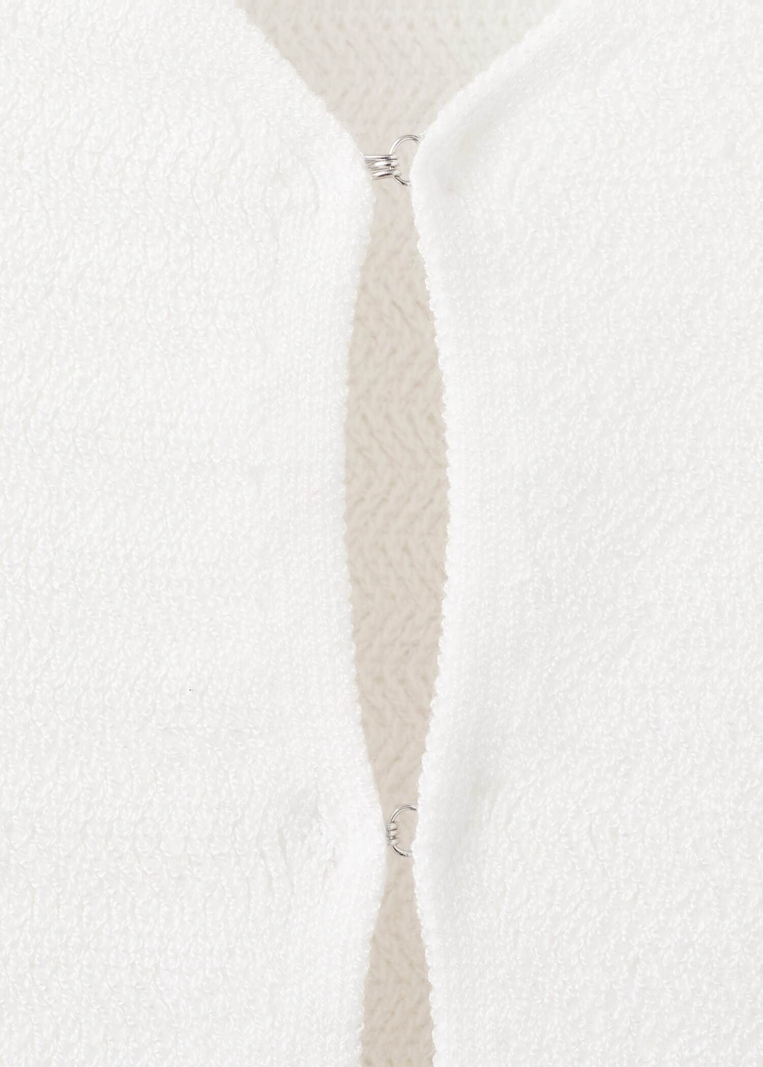 Floaty top with hook-and-eye fastening - Details of the article 8