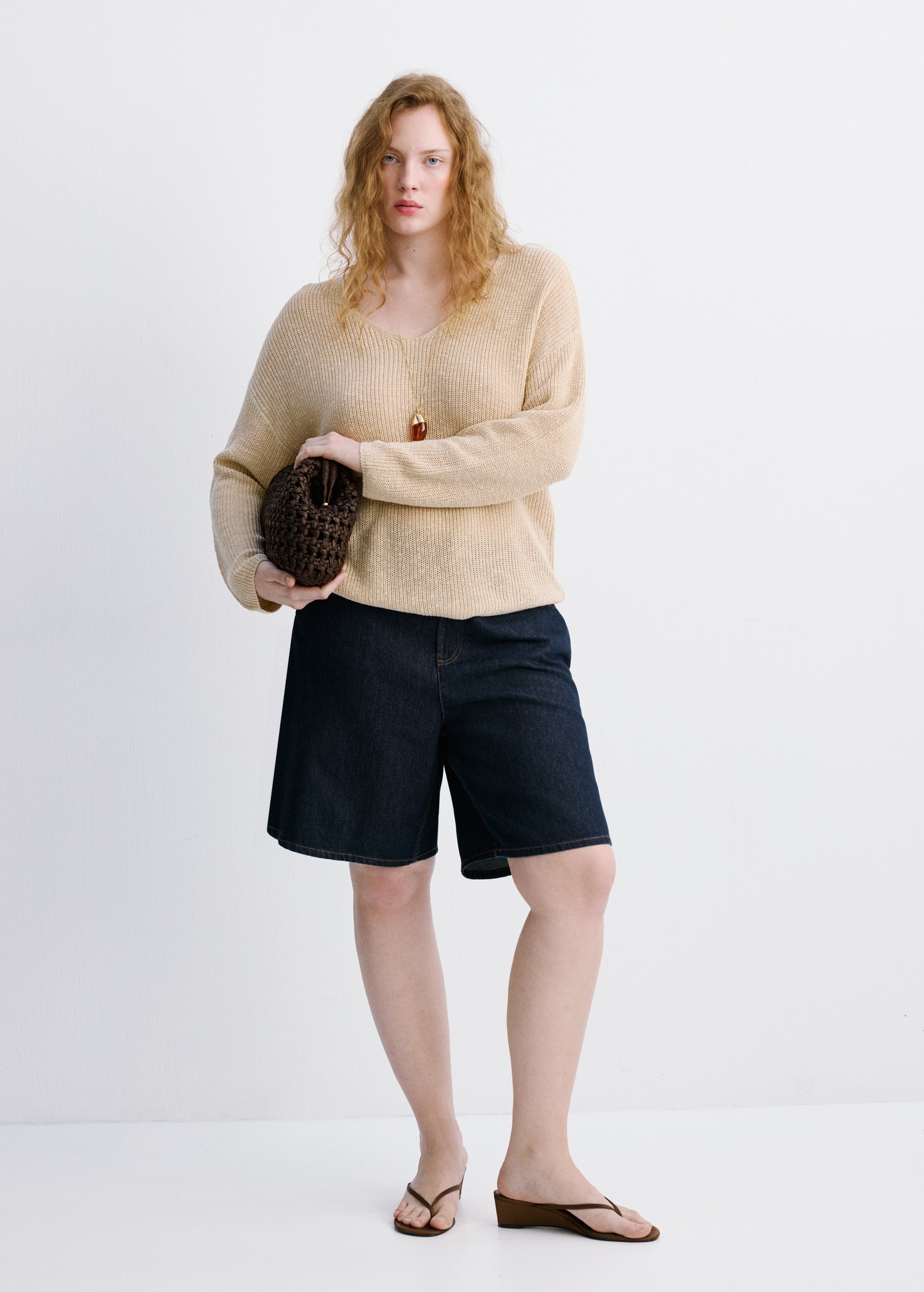 High-waist straight-fit denim shorts - Details of the article 3