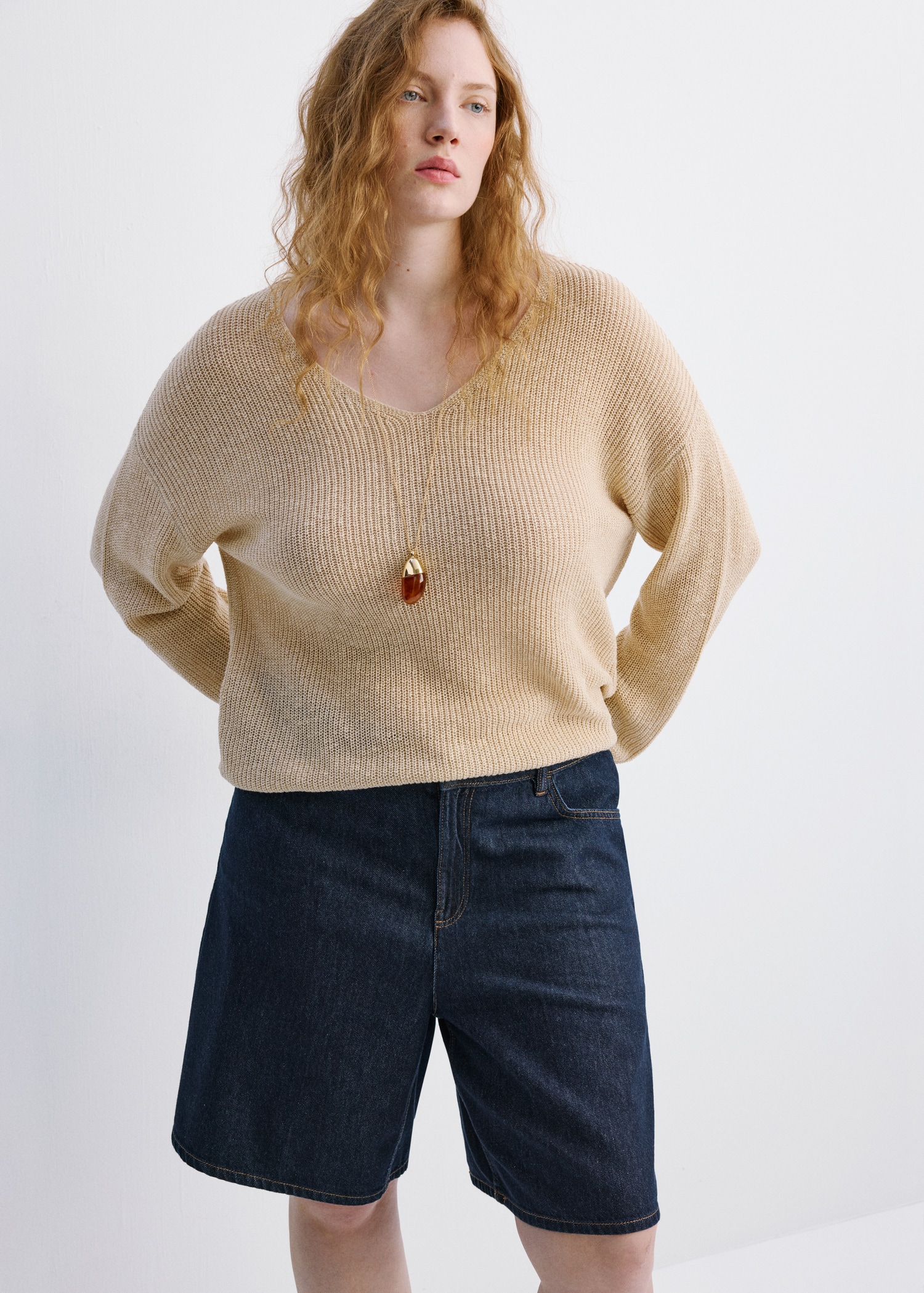 High-waist straight-fit denim shorts - Details of the article 5