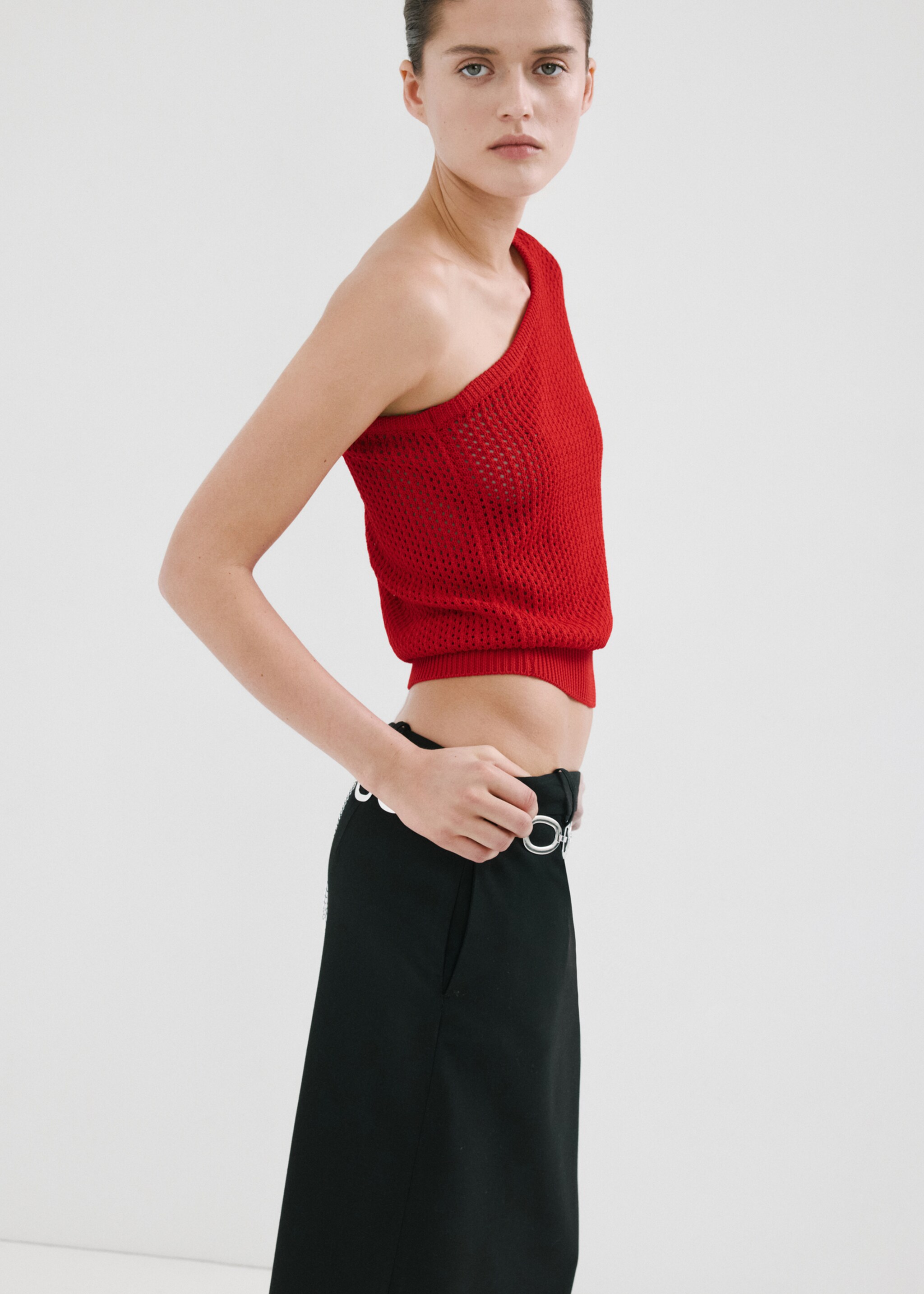 Pull-over maille asymétrique - Détail de l'article 2, Rouge. Ref: 27037141-00.