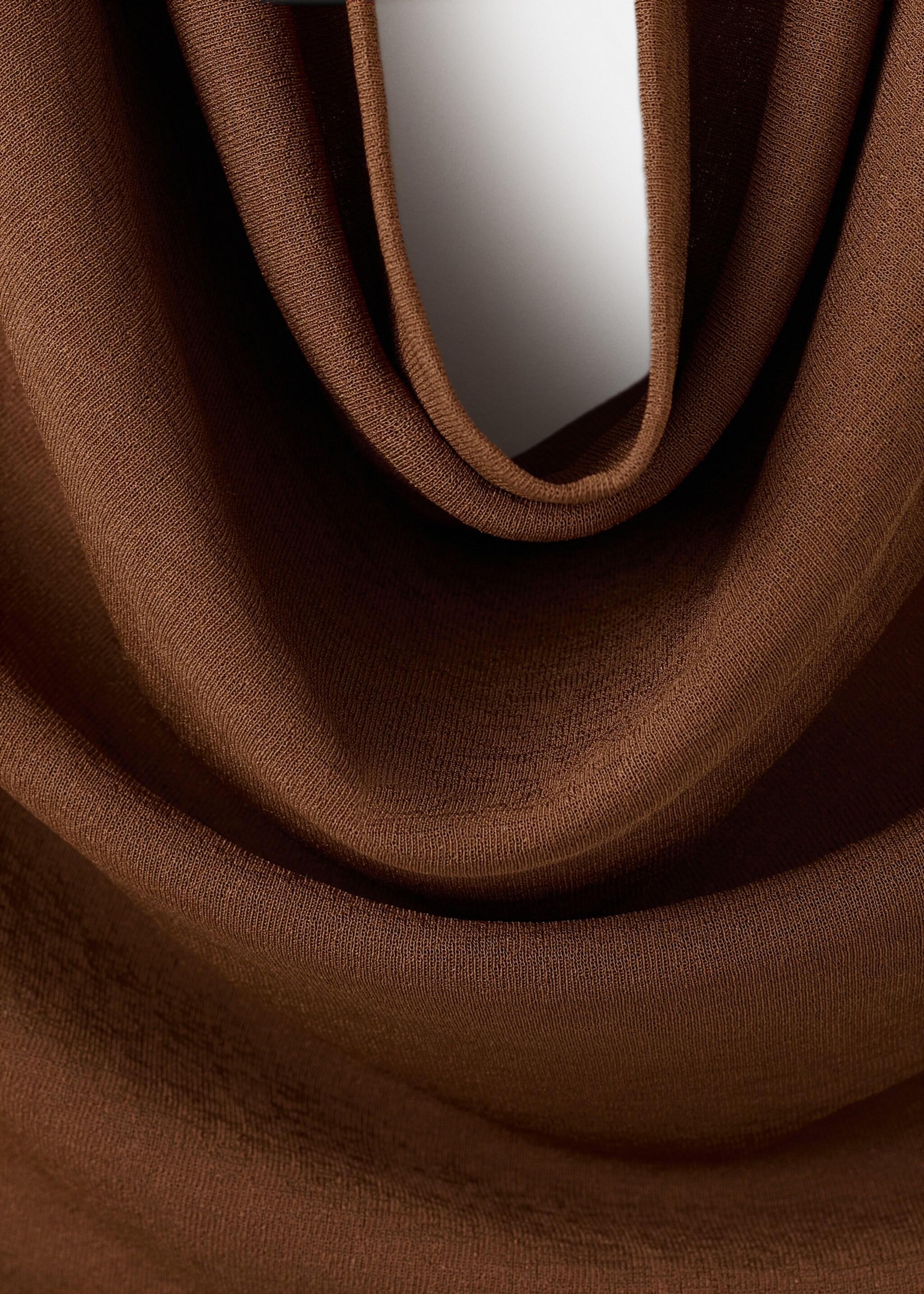 Top emmanchures américaines drapé - Détail de l'article 8, Marron. Ref: 27037159-00.