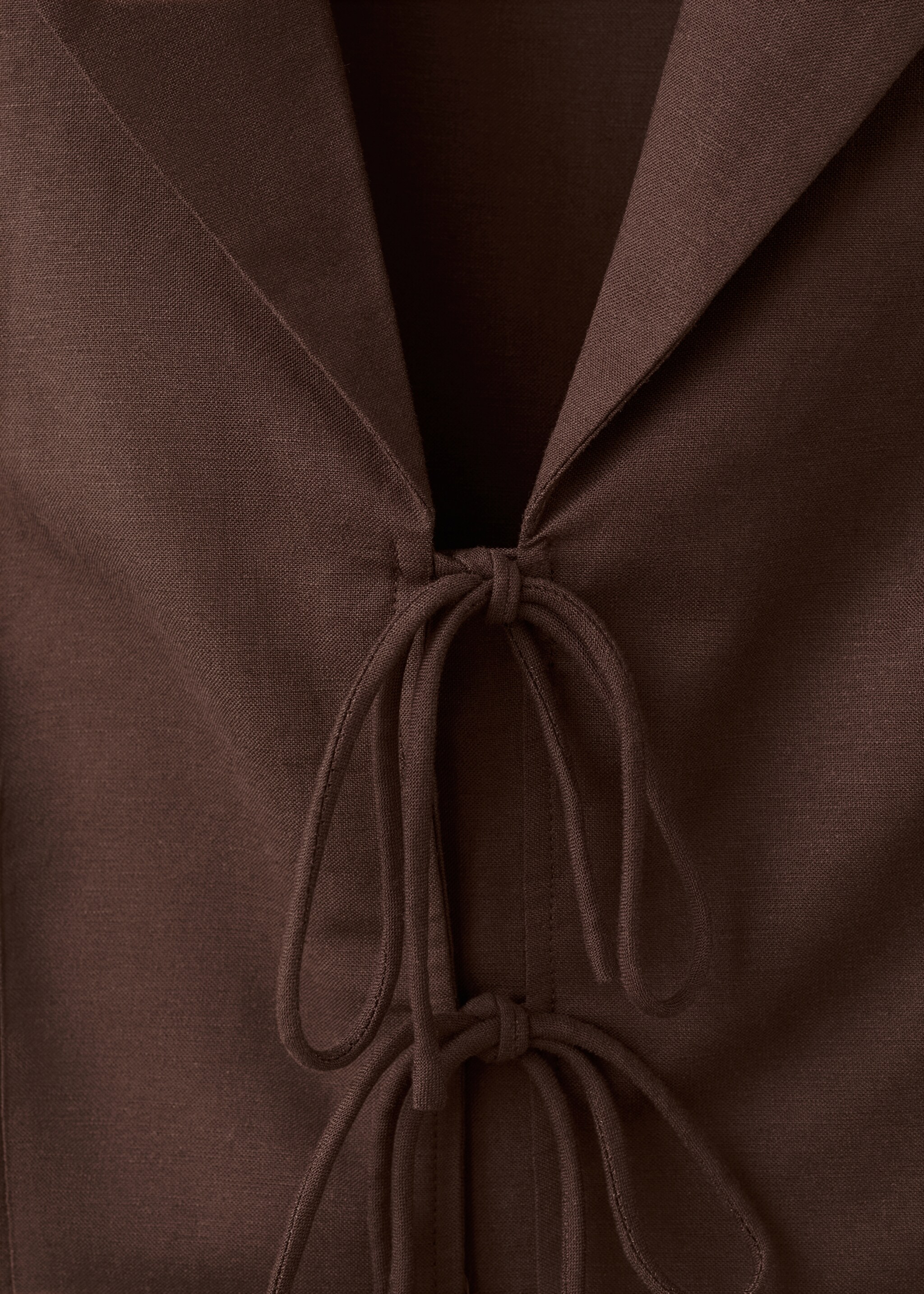 Débardeur à bretelles avec nœuds - Détail de l'article 0, Chocolat. Ref: 27037160-00.