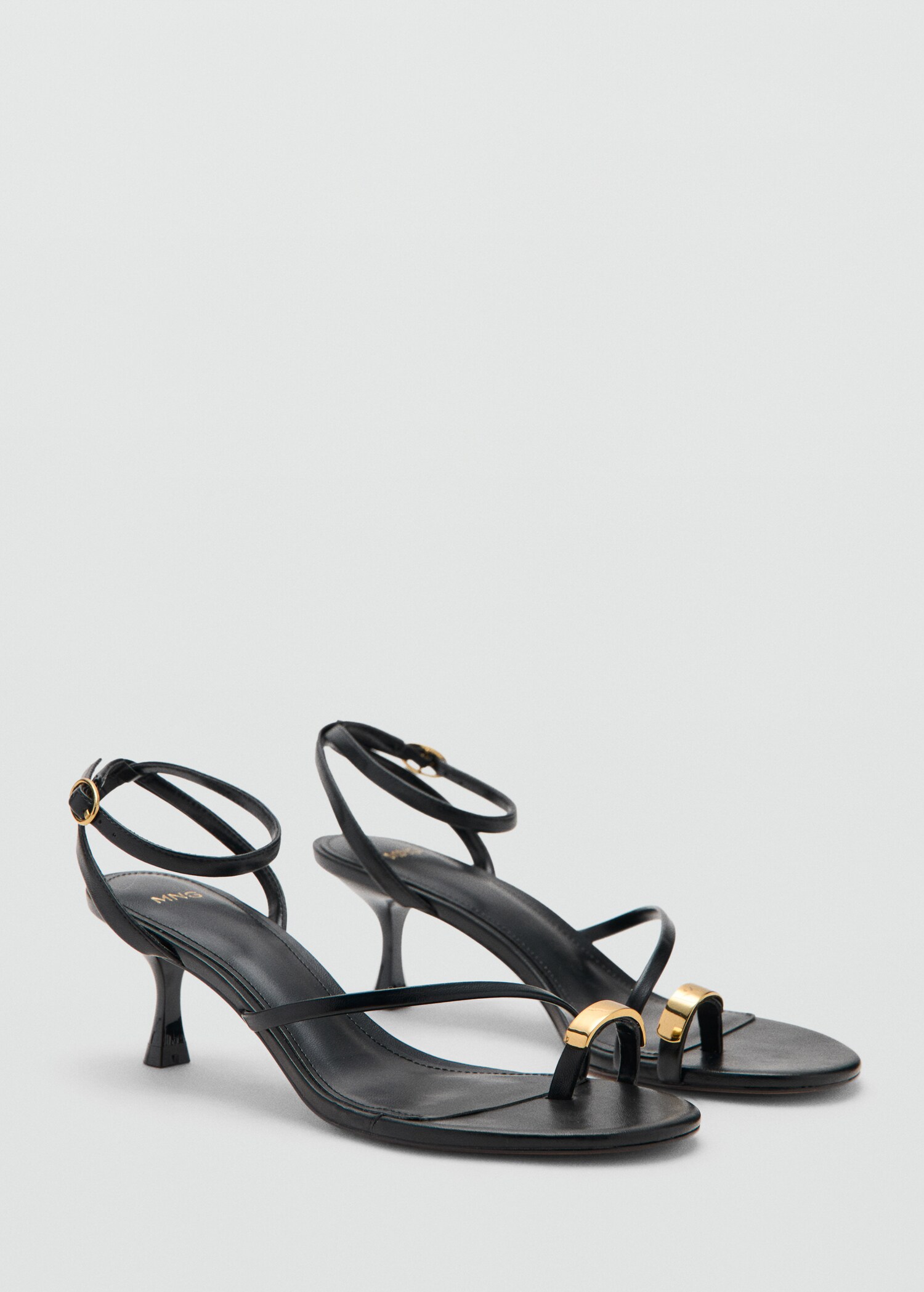 Heeled sandal with crossed straps - Medium plane