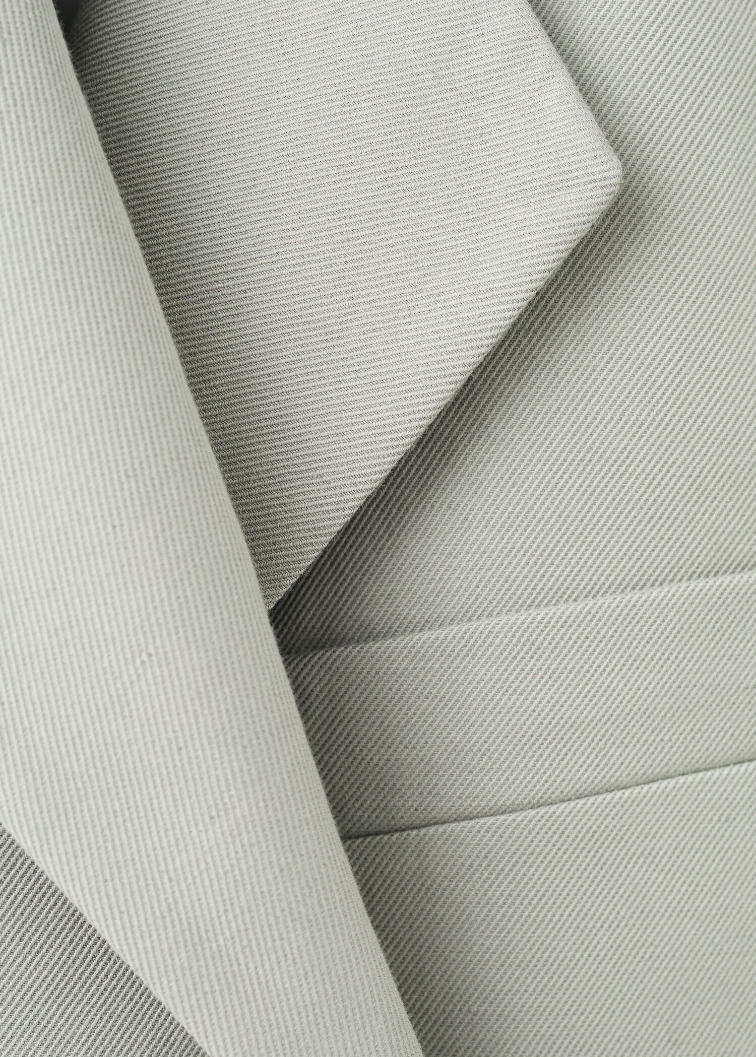 Straight suit jacket with lapel pockets - Details of the article 0