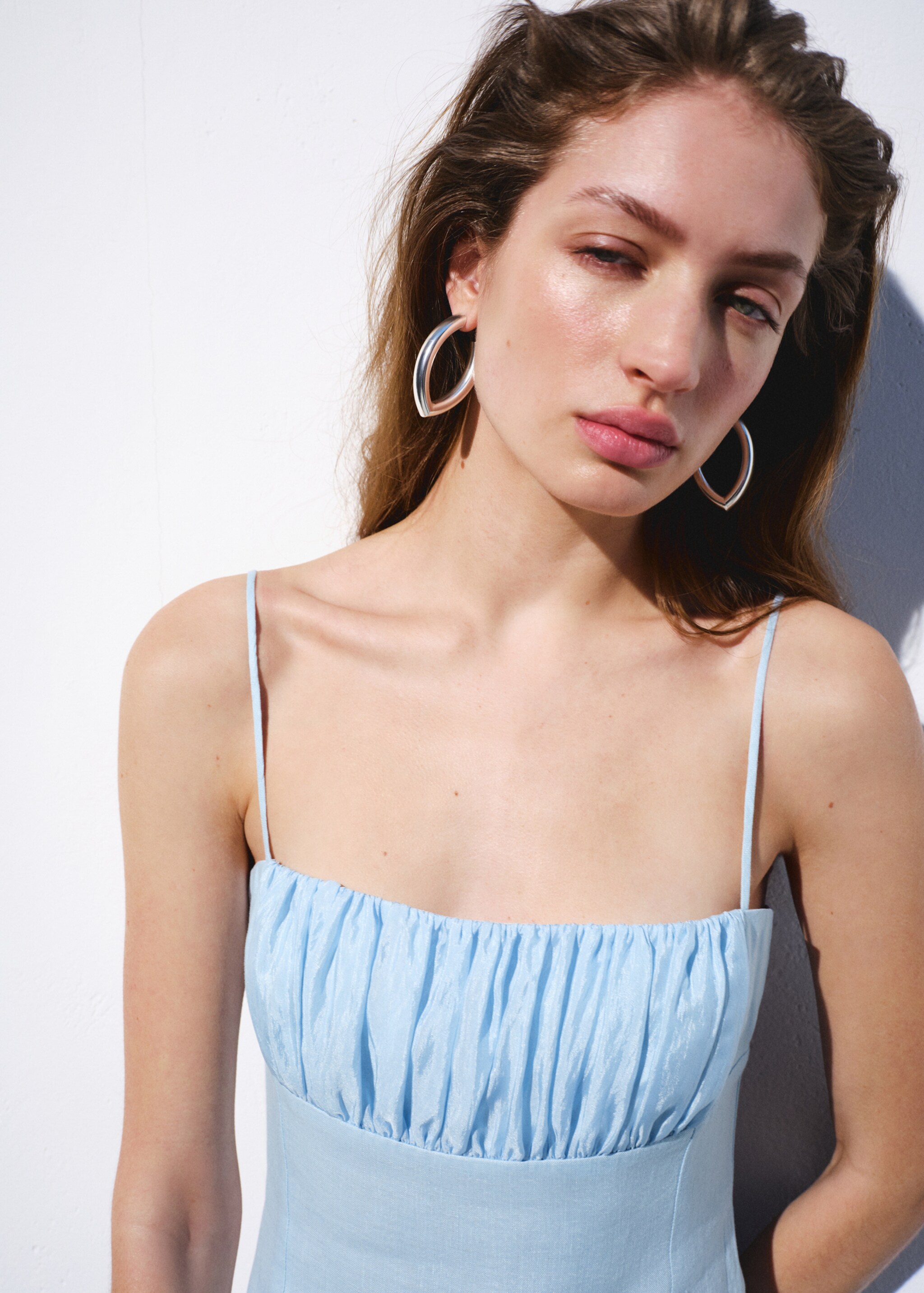 Ruched linen dress - Details of the article 1, Sky Blue. Ref: 27037802-00.