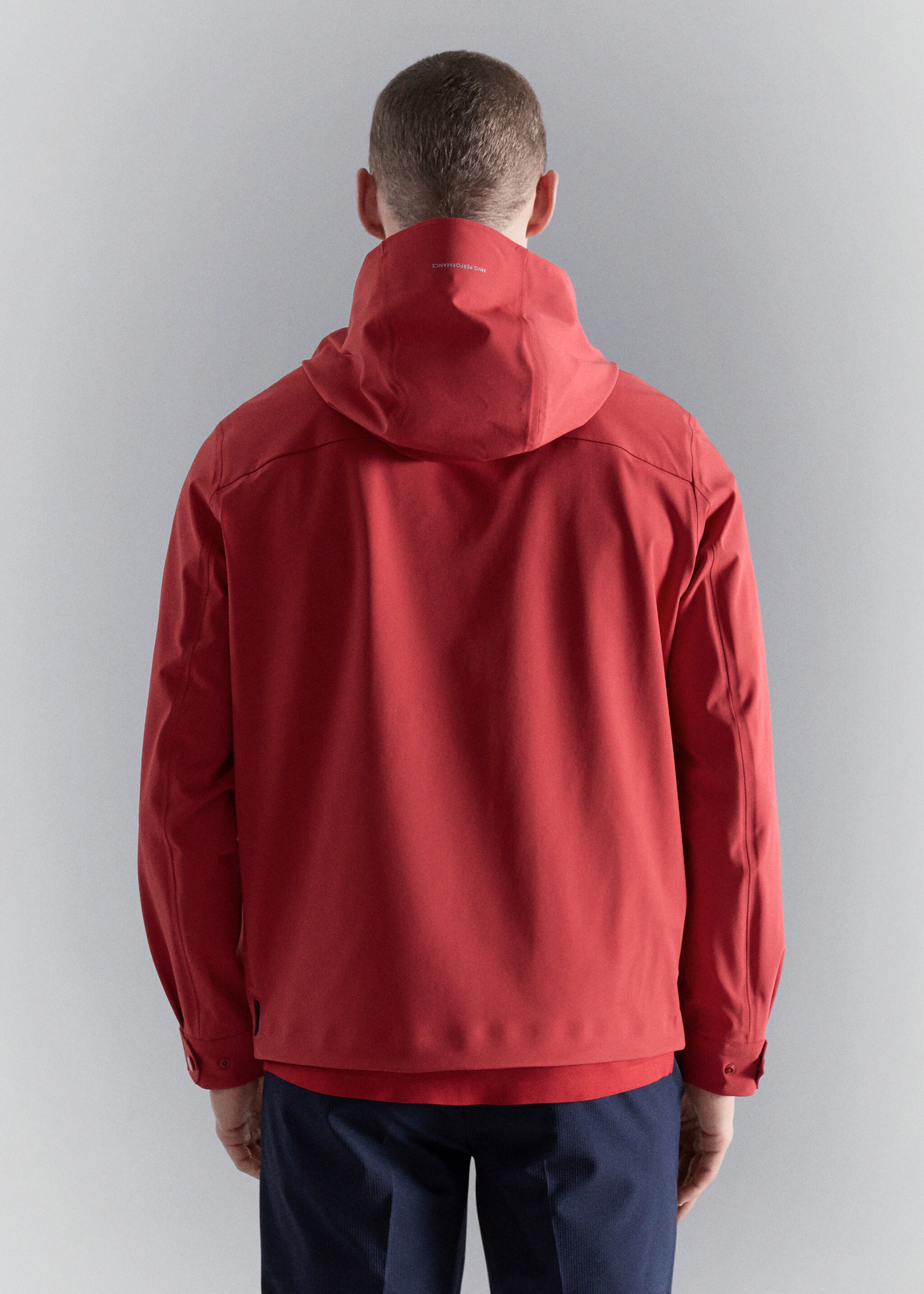 Water-repellent hooded jacket - Reverse of the article, Red. Ref: 27037897-00.