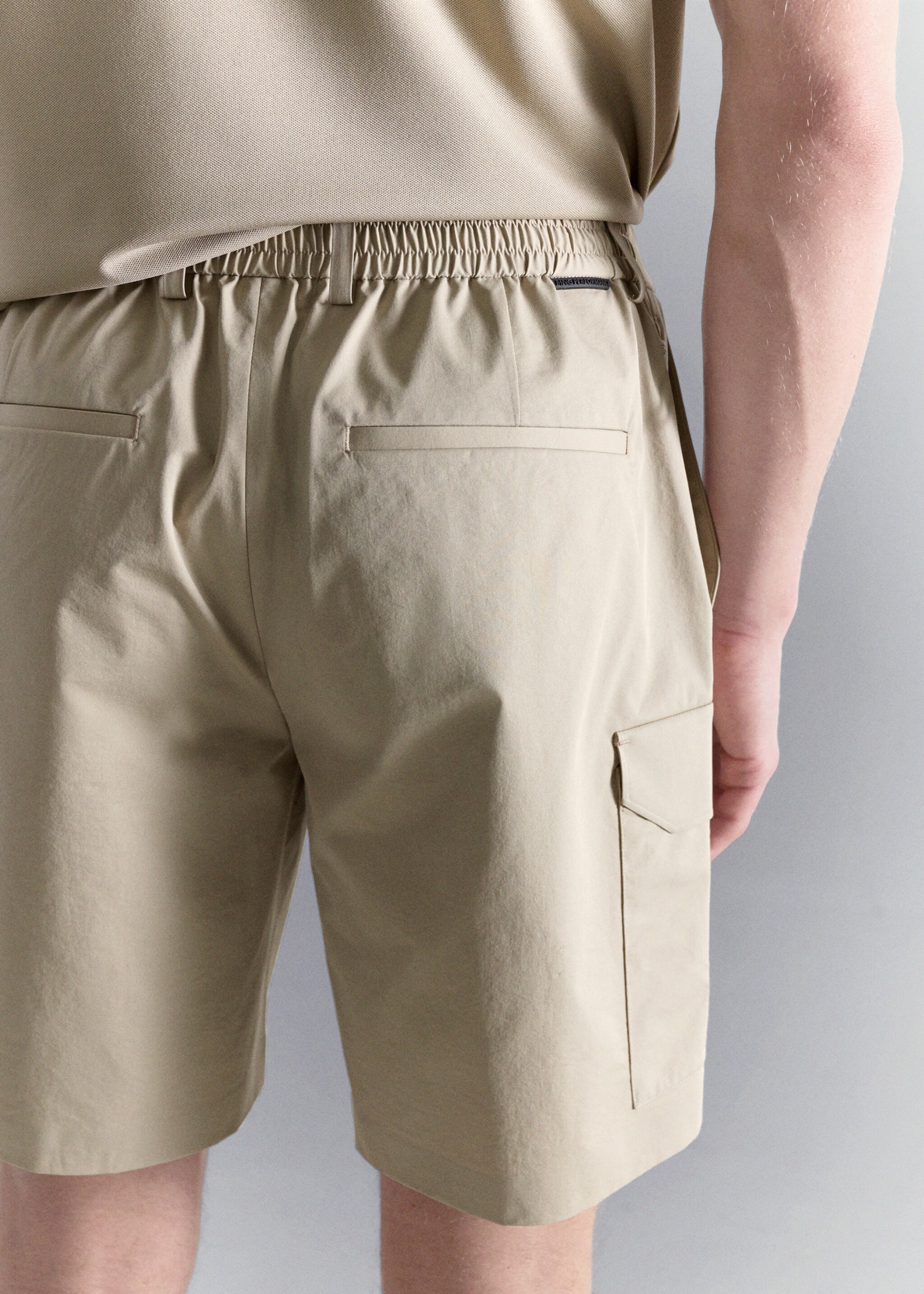 Bermudas cargo water-repellent - Detalle del artículo 6, Beige. Ref: 27037898-00.