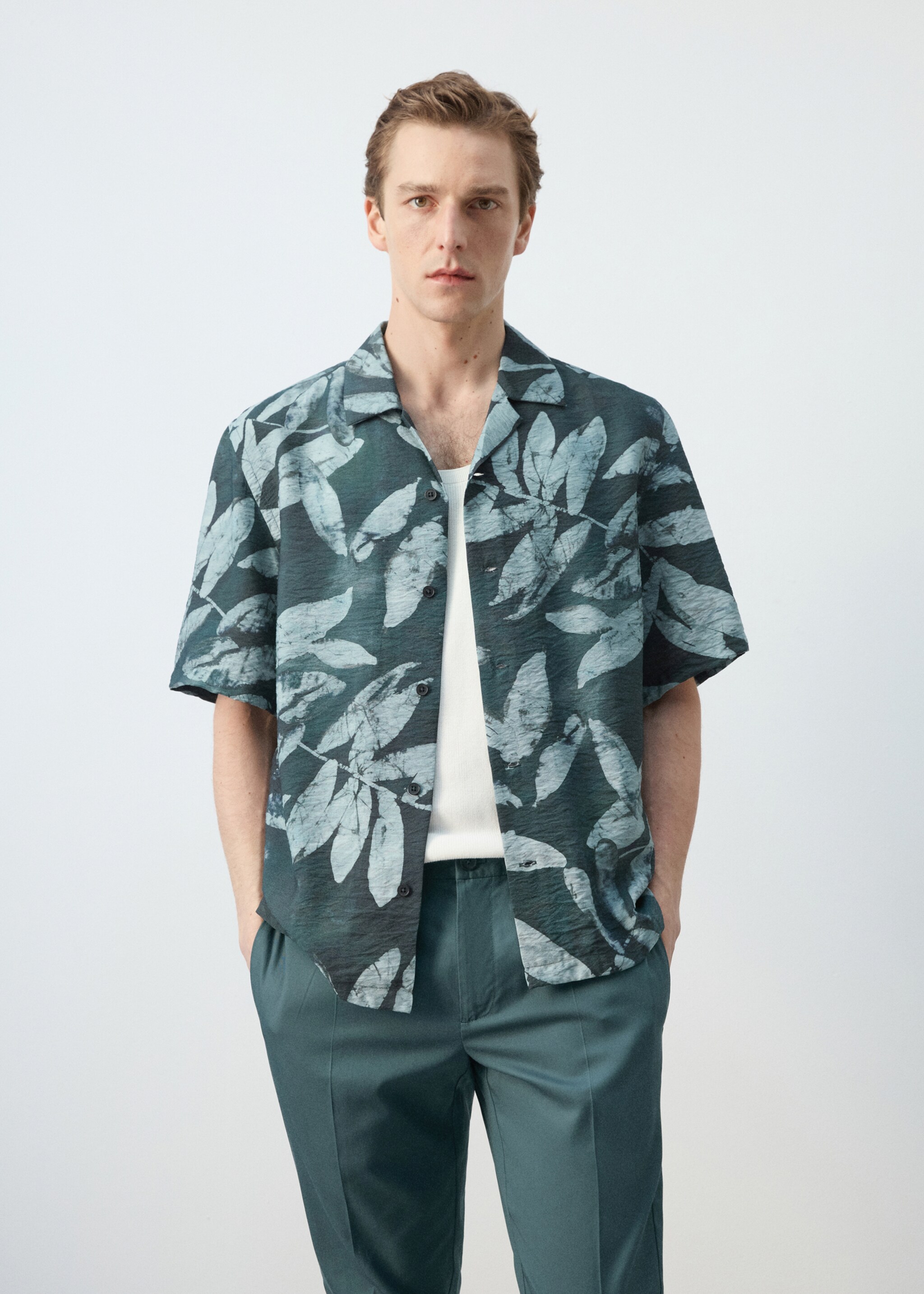 Regular-fit printed shirt - Medium plane, Emerald Green. Ref: 27037900-00.