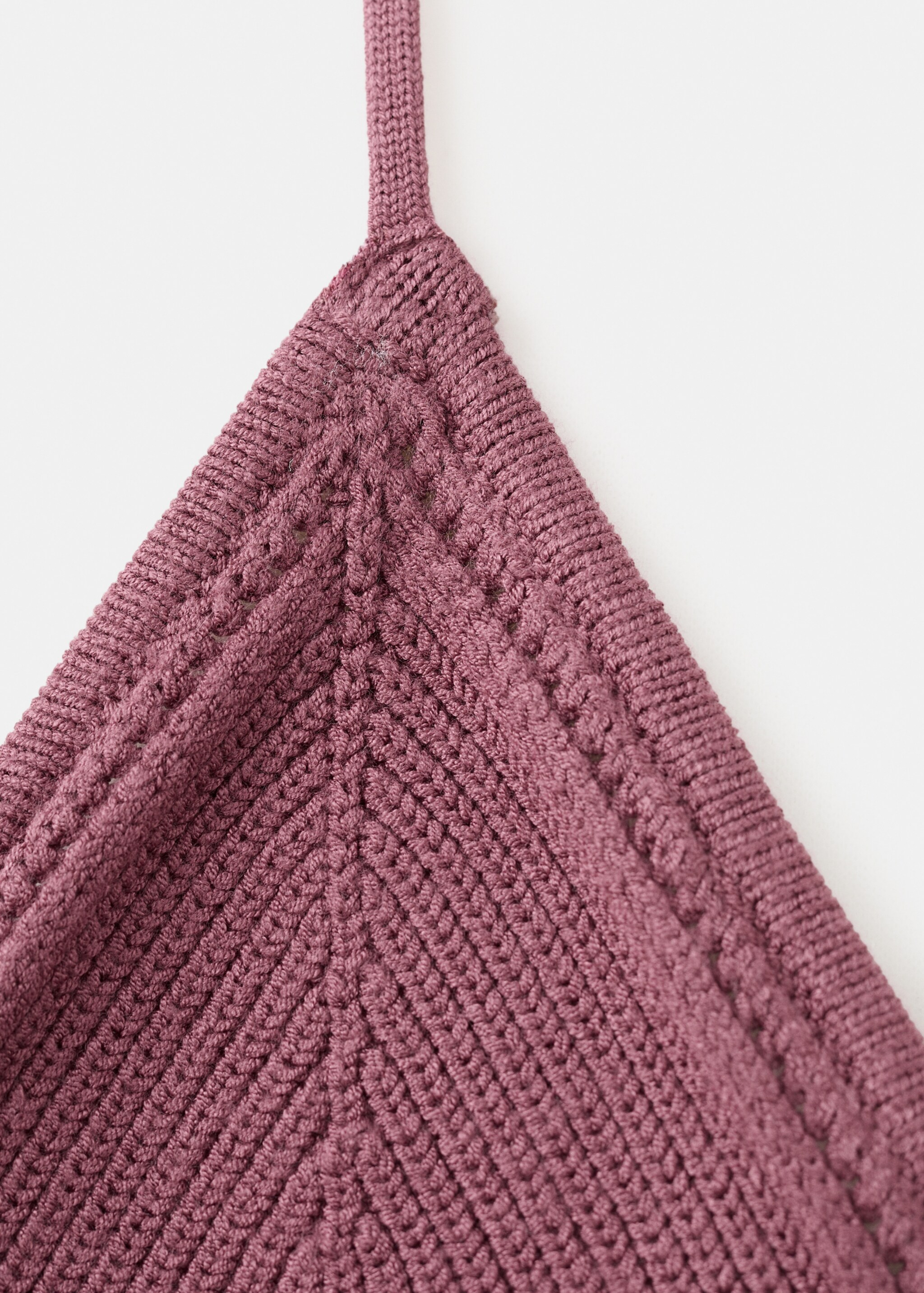 Fine knit halter top - Details of the article 8, Pink. Ref: 27037909-00.