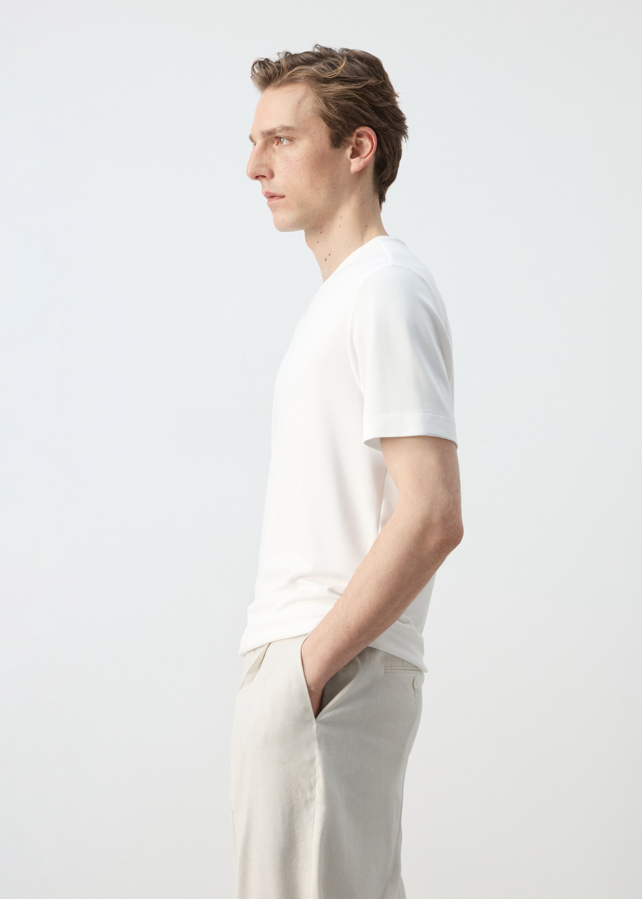 T-shirt slim-fit manches courtes - Détail de l'article 2, Blanc. Ref: 27037911-00.