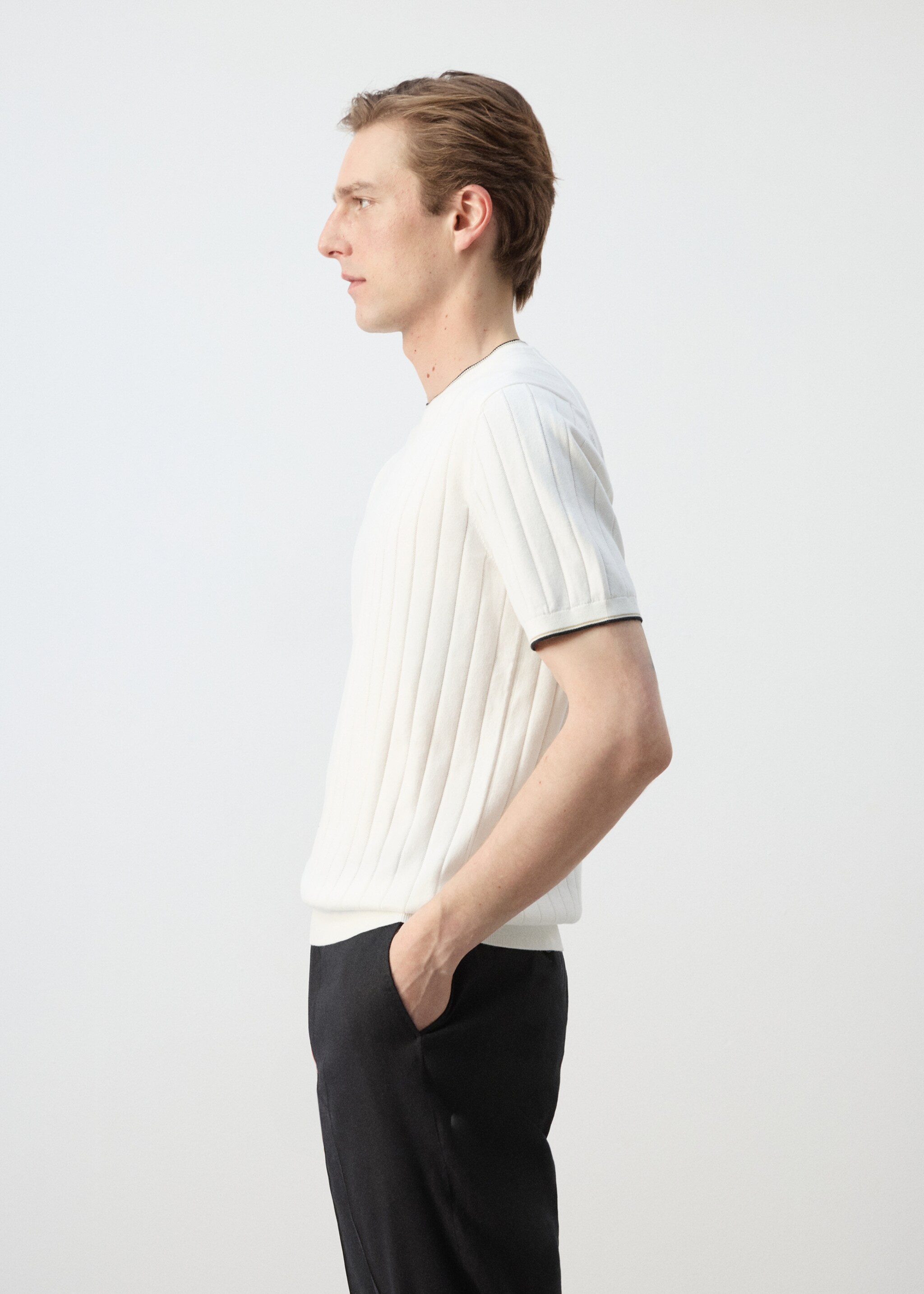 Fine jersey 100% cotton T-shirt - Details of the article 2, Off White. Ref: 27037916-00.