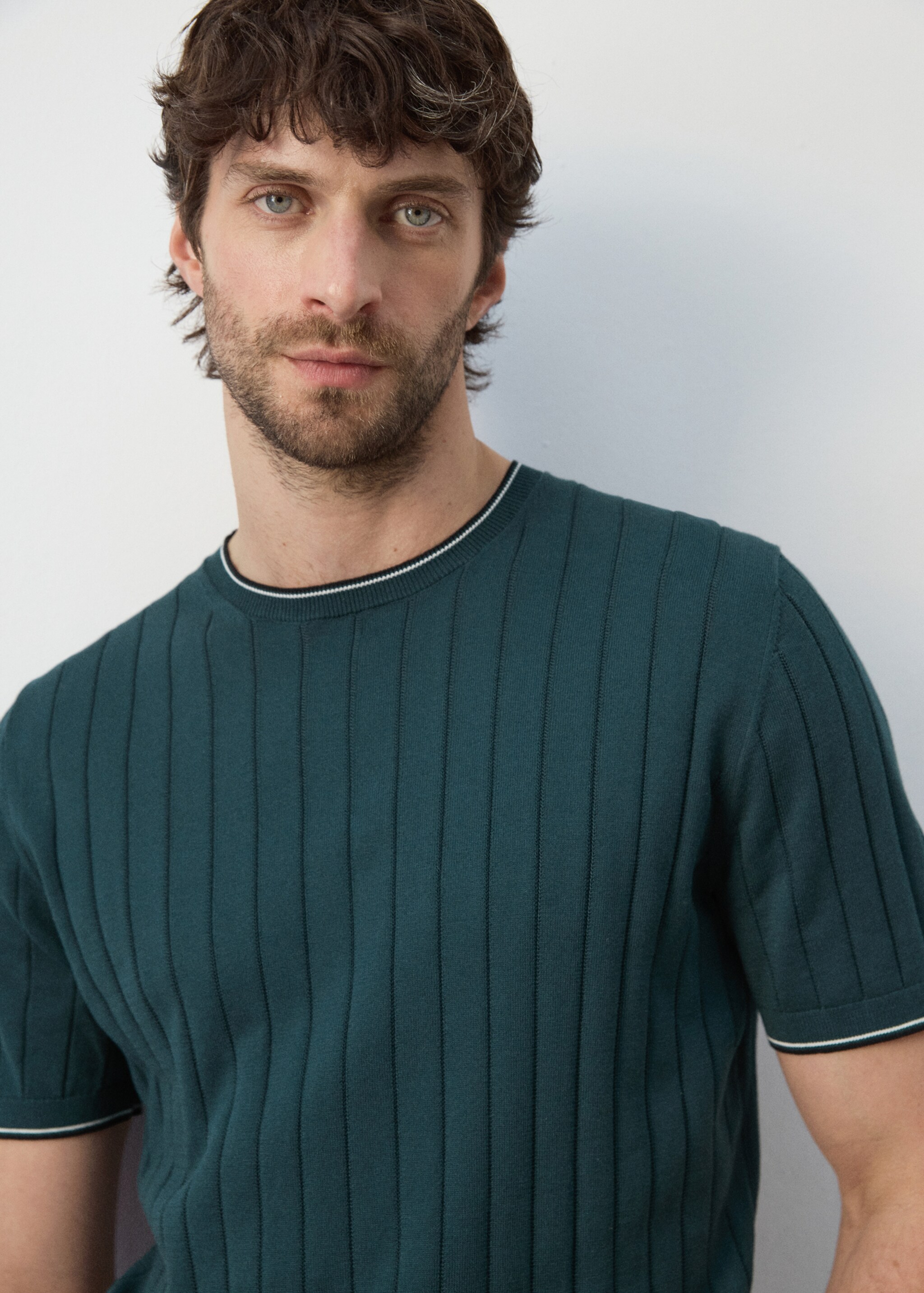Fine jersey 100% cotton T-shirt - Details of the article 1, Forest Green. Ref: 27037916-00.