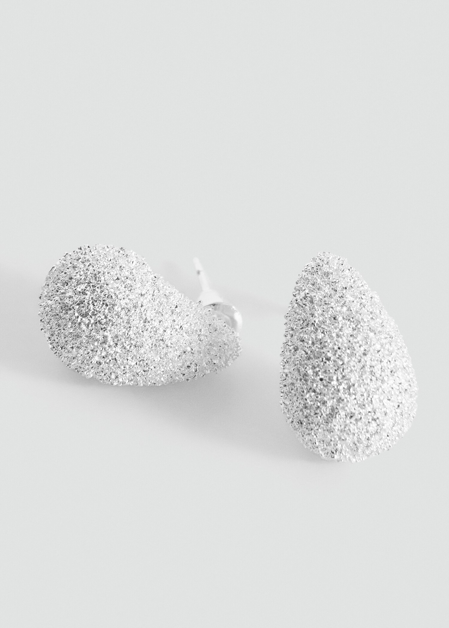 Textured drop earrings - Details of the article 1