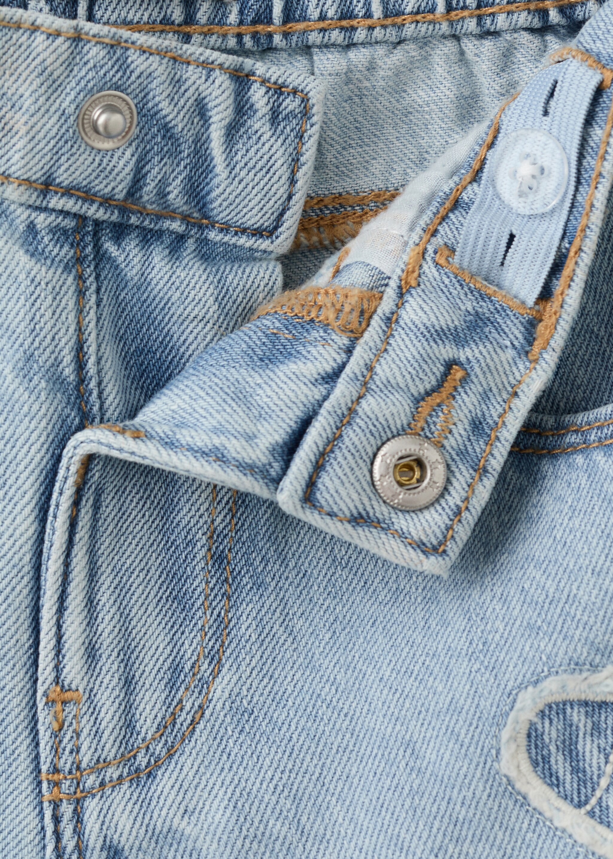 Embroidered butterfly denim shorts - Details of the article 0, Light Blue. Ref: 27038270-00.