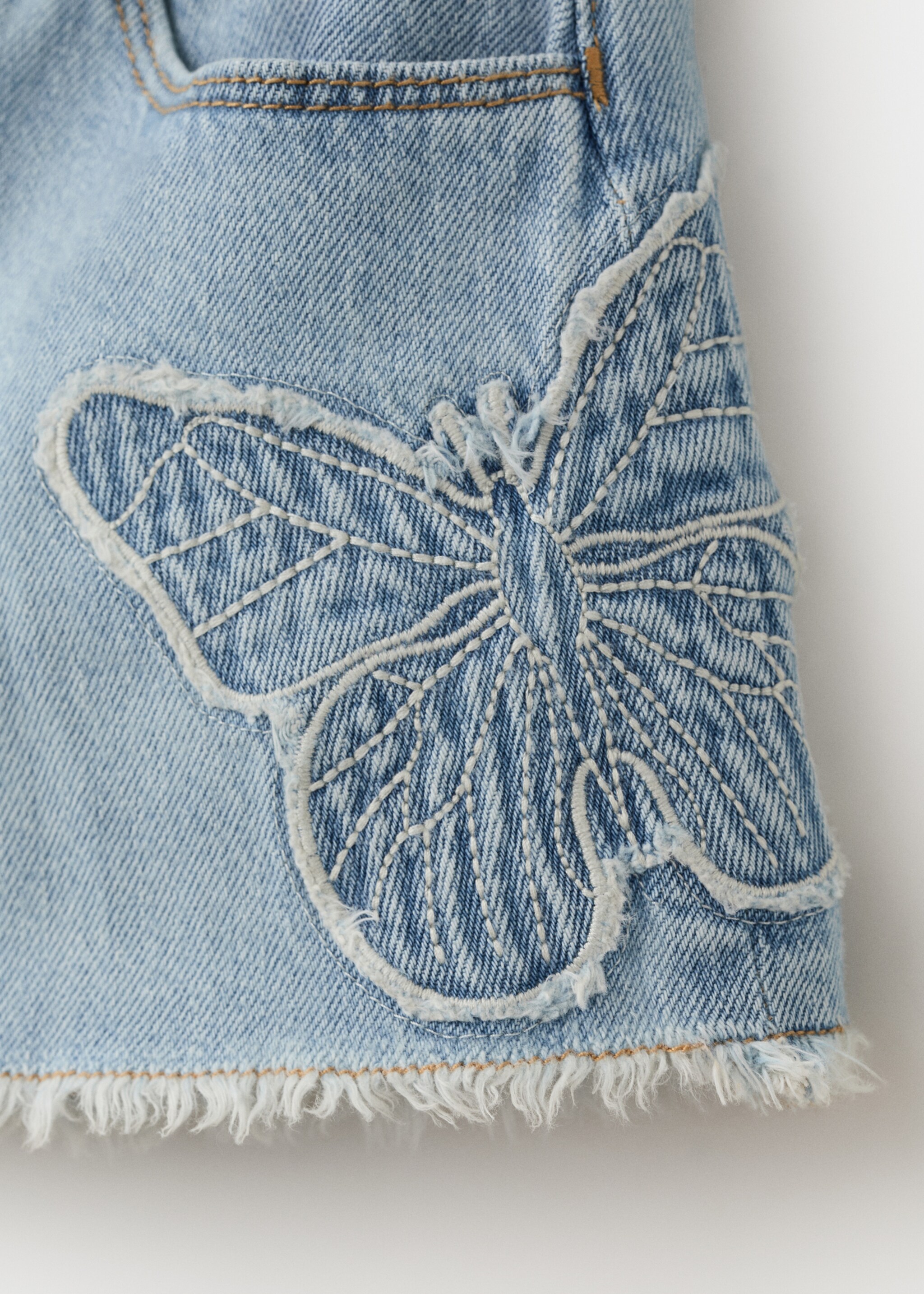 Embroidered butterfly denim shorts - Details of the article 8, Light Blue. Ref: 27038270-00.