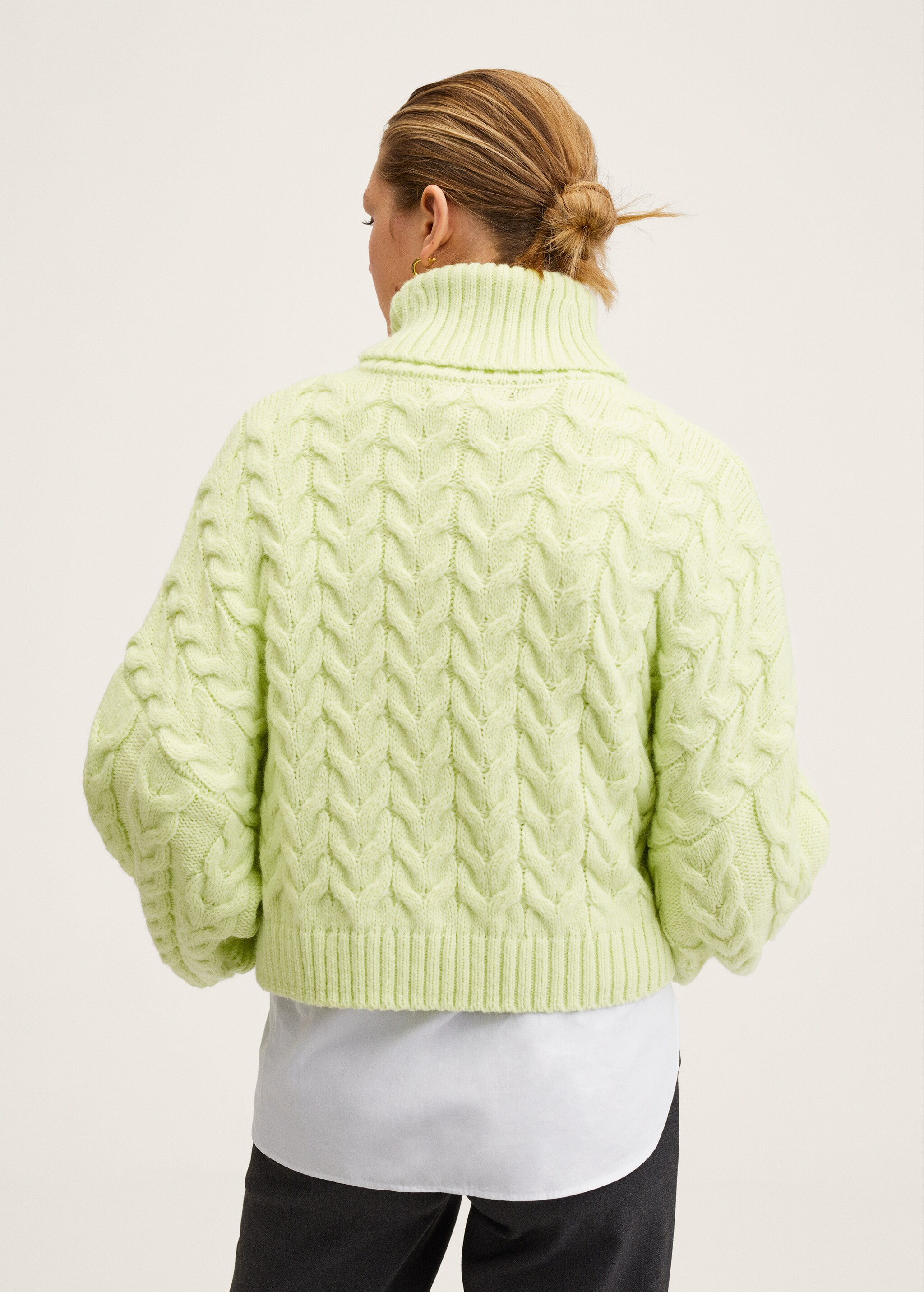 Oversize knit sweater - Reverse of the article